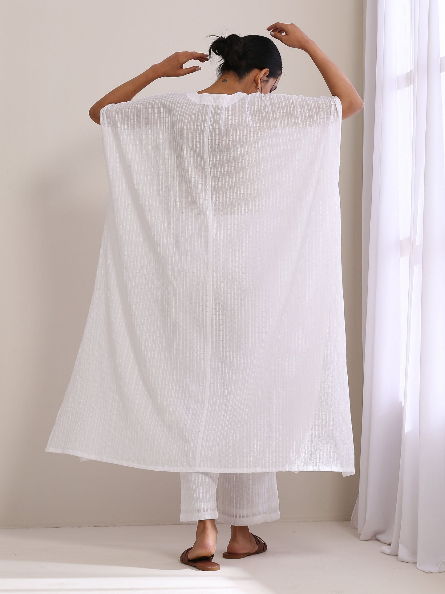 trueBrowns White Dobby Panel Kaftan Kurta Pant Set | Swadesiicart