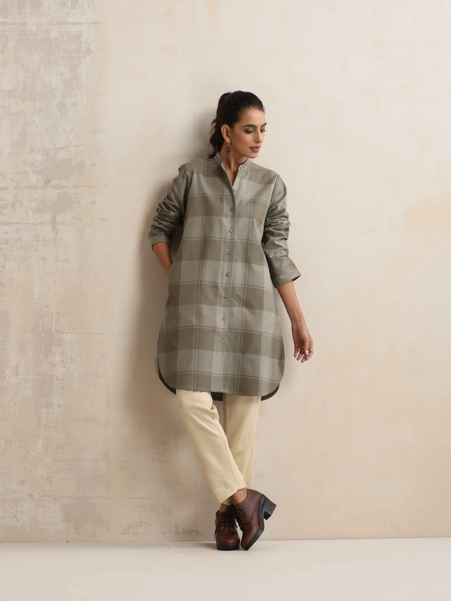 trueBrowns Beige Woollen Pants | Swadesiicart