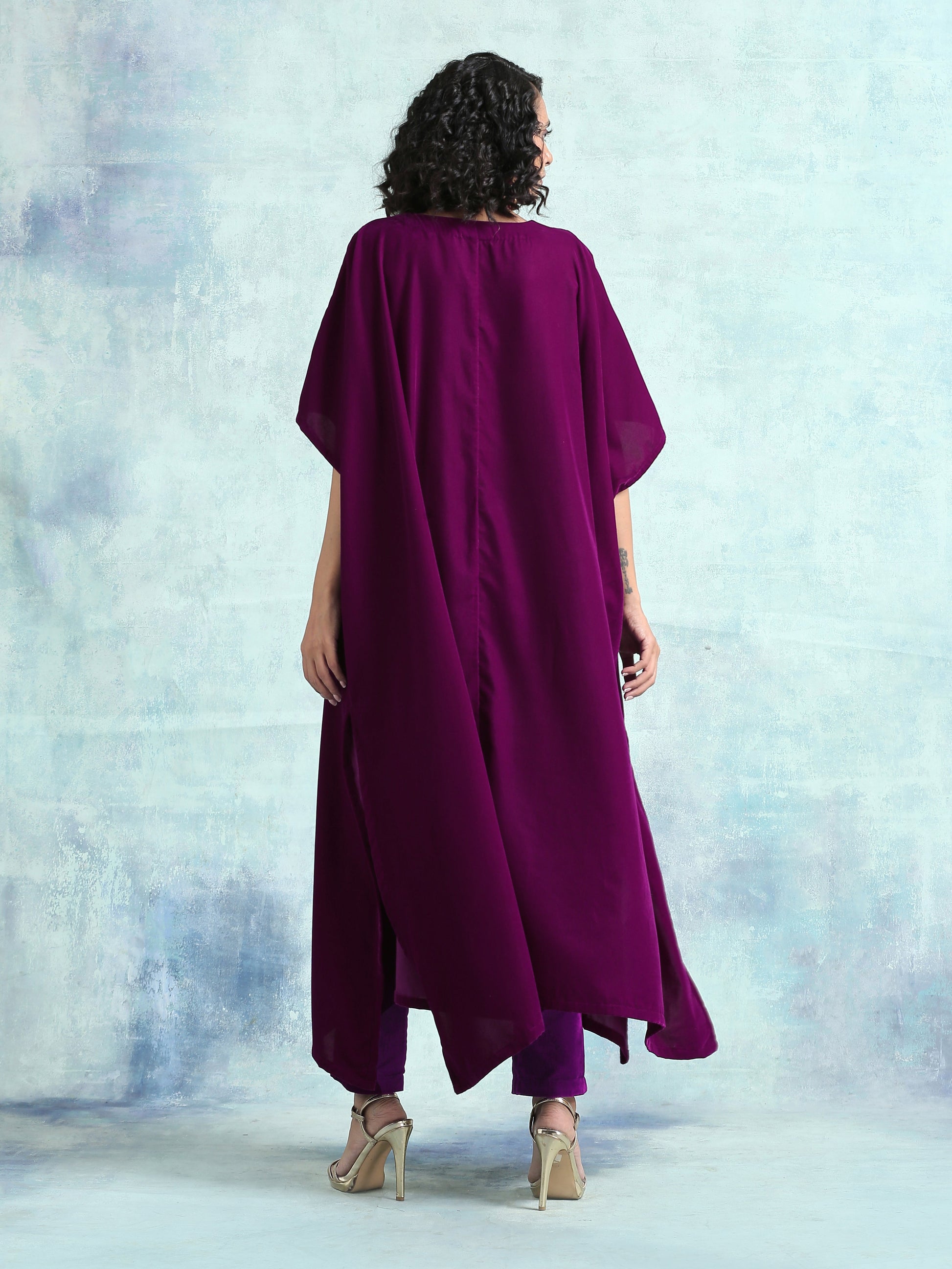 trueBrowns Wine Velvet Kaftan Kurta | Swadesiicart