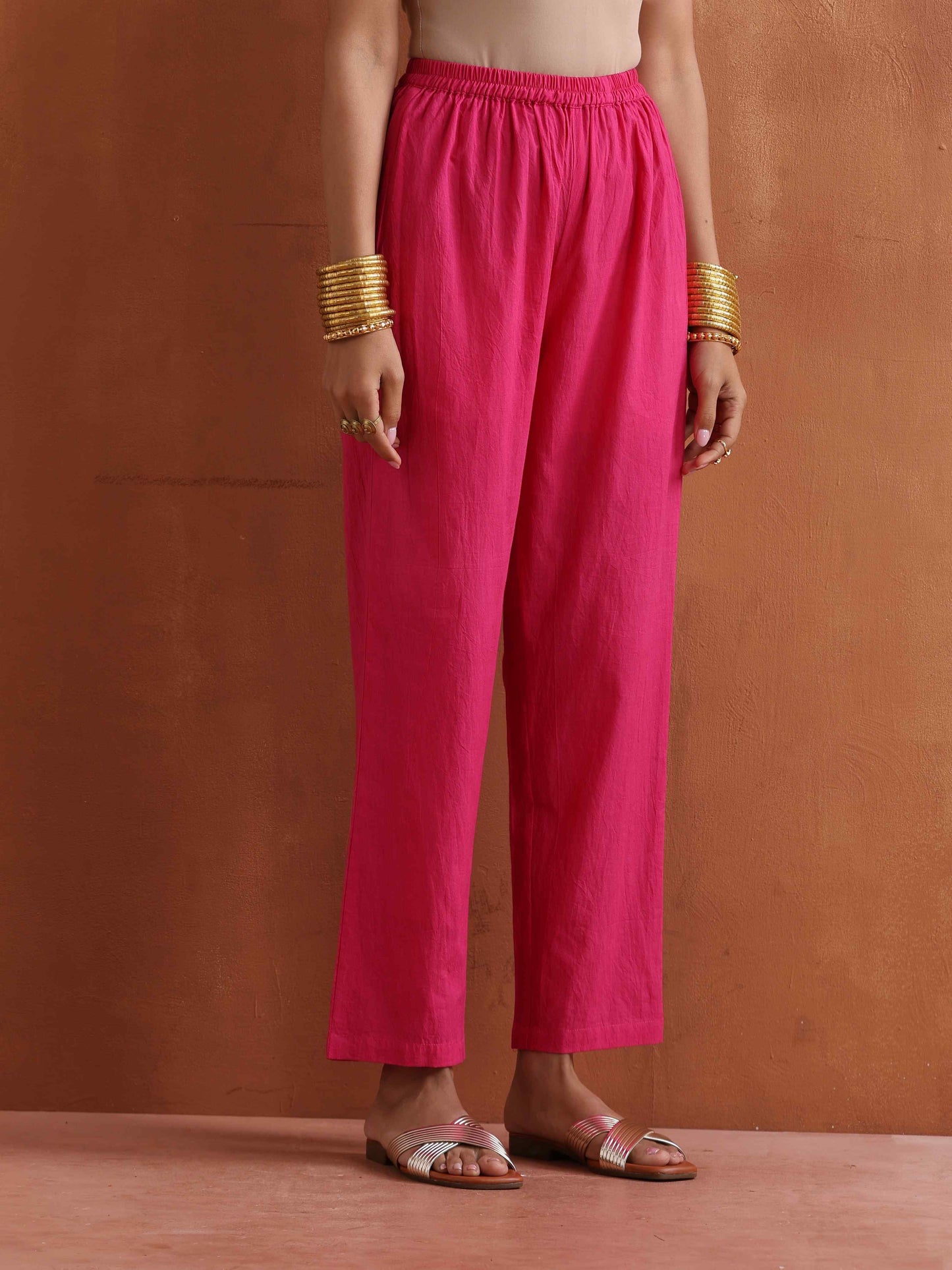 trueBrowns Pink Metallic Straight Kurta Set | Swadesiicart