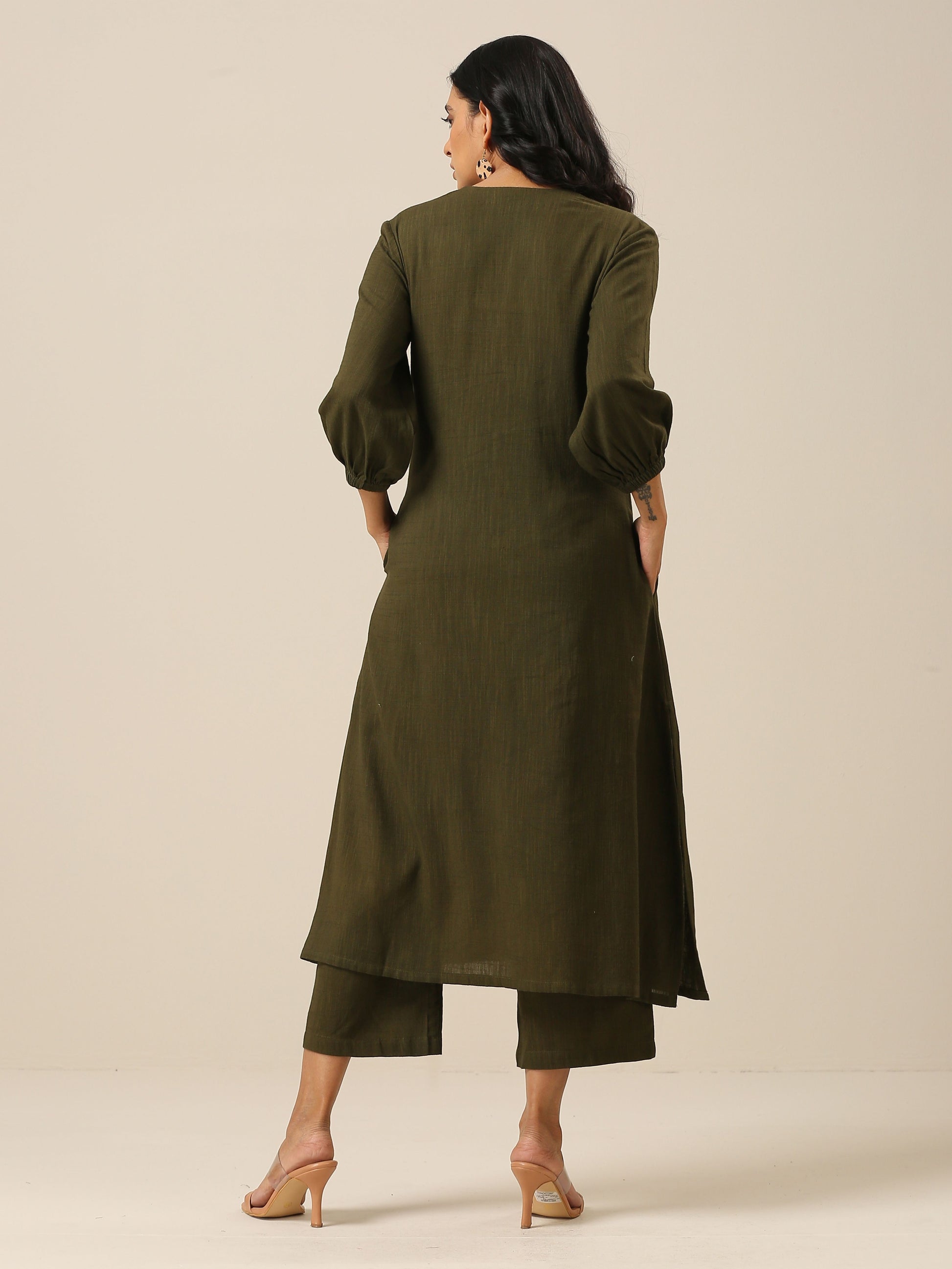 trueBrowns Olive Green Slub Texture Kurta Pant Set | Swadesiicart