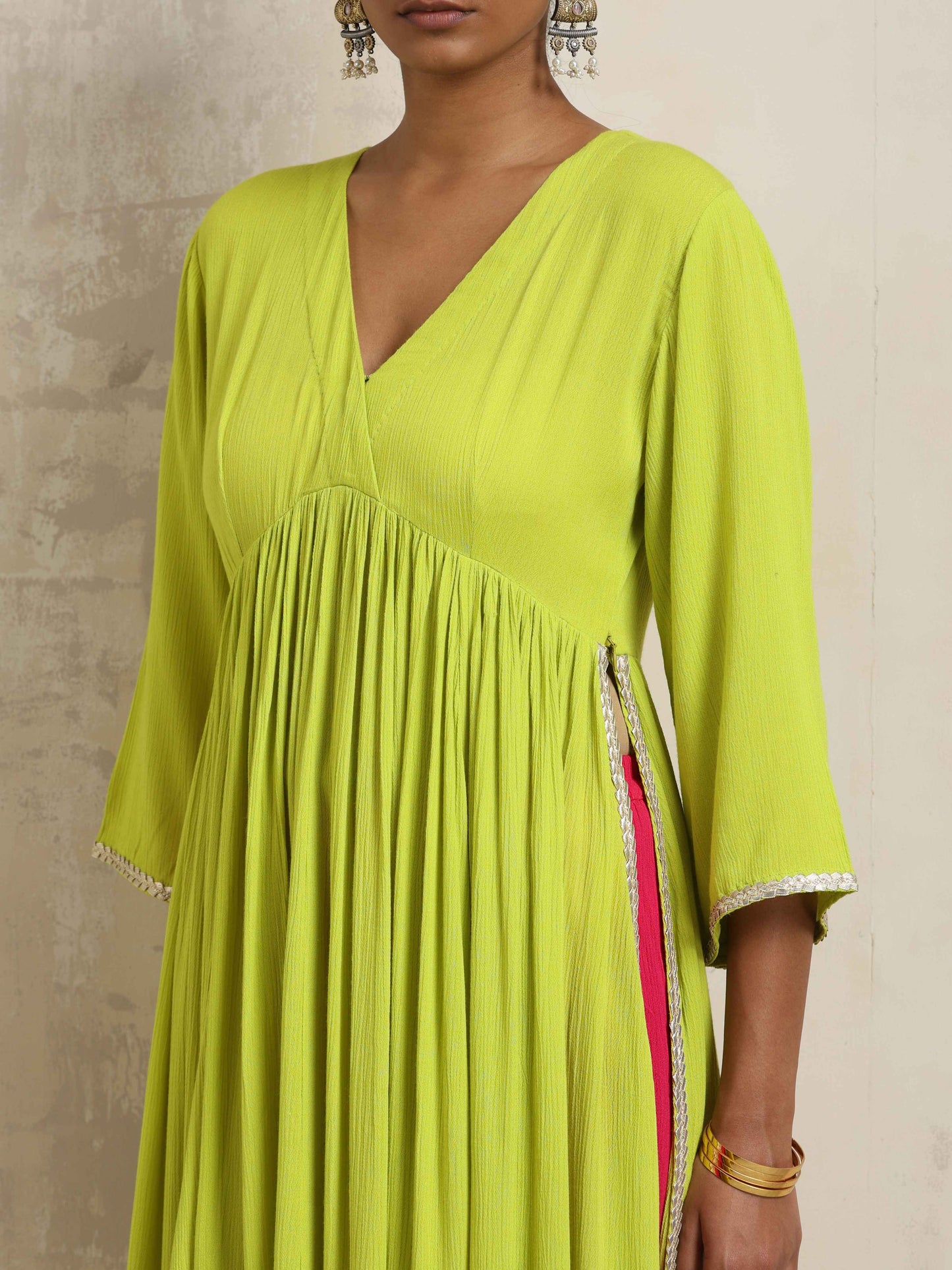 trueBrowns Lime Crinkle Anarkali Flared Kurta Set | Swadesiicart