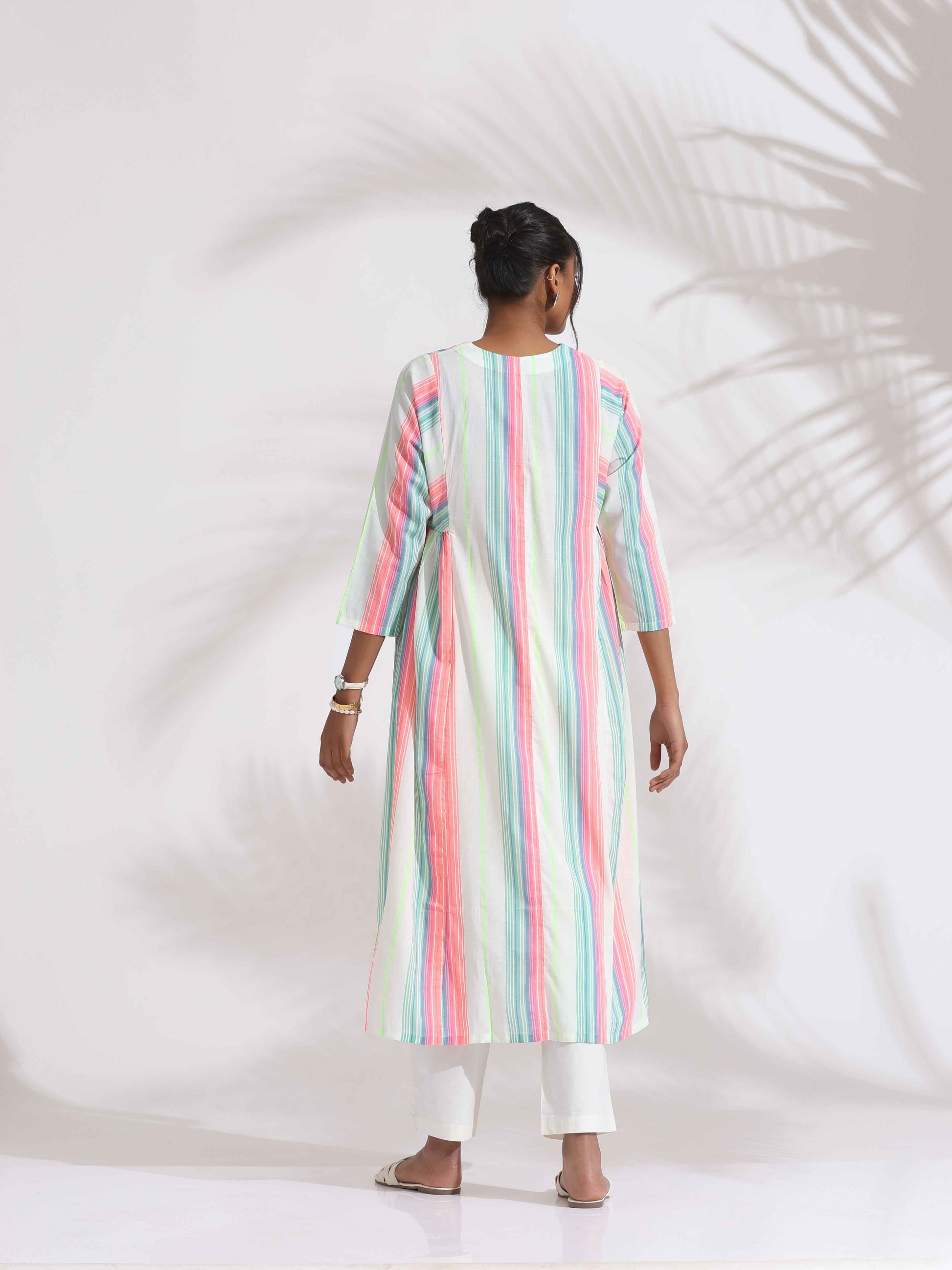 trueBrowns Off-White Cotton Multi Stripe Flared Kurta Set | Swadesiicart