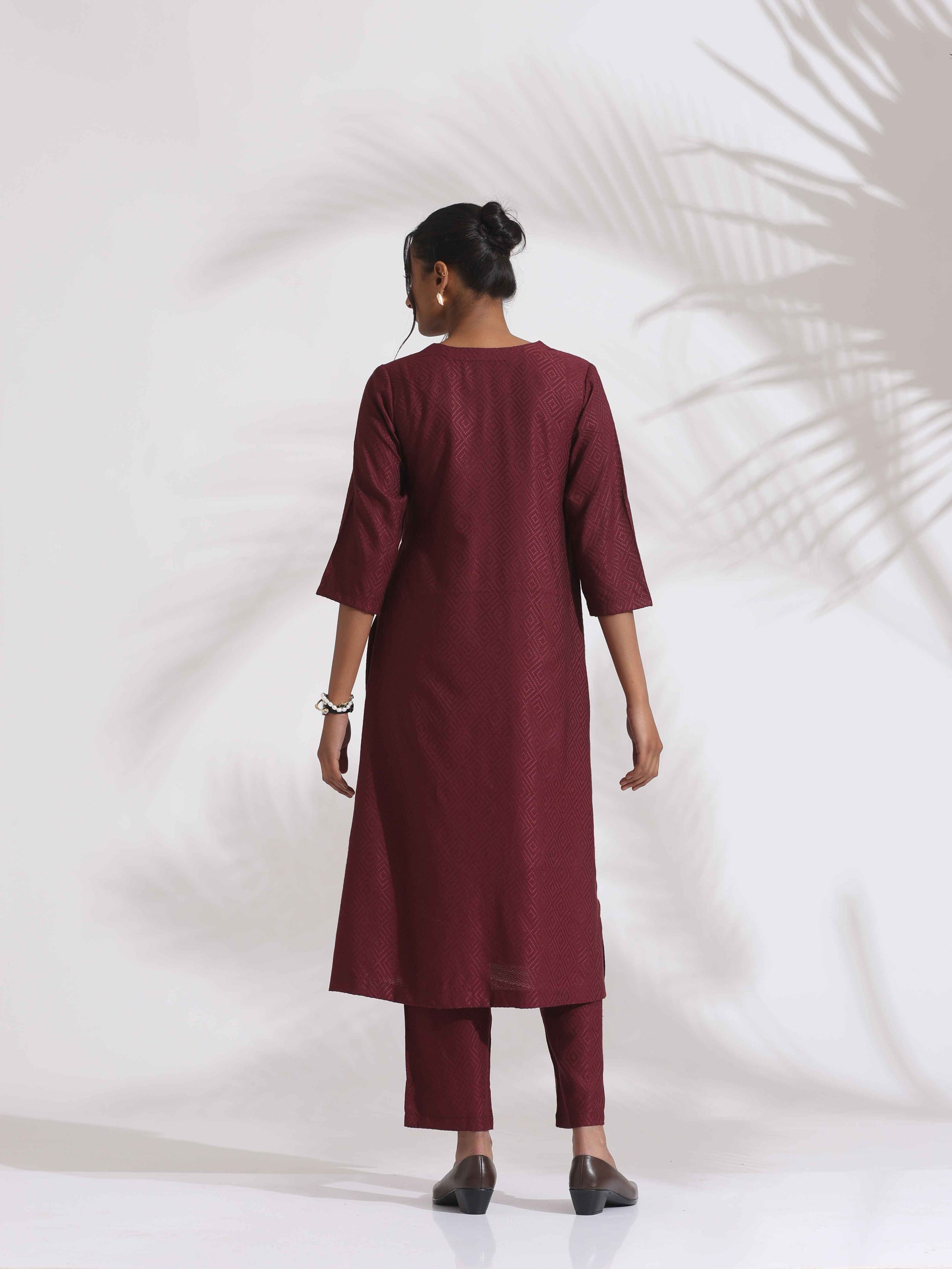 trueBrowns Maroon Dobby Kurta Set | Swadesiicart