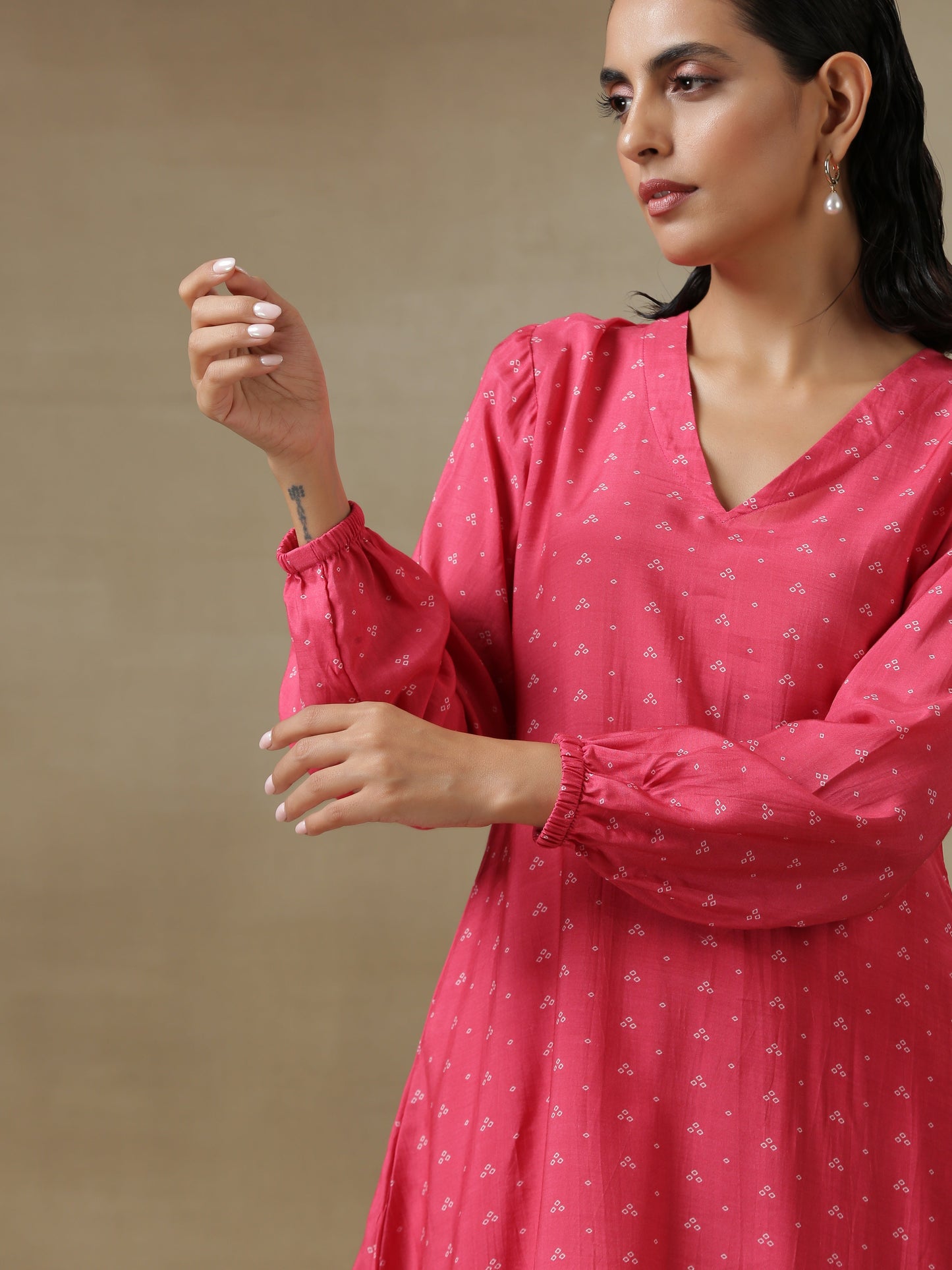 trueBrowns Pink Bandhani Printed Silk Gathered Sleeve Co-Ord Set - Swadesiicart