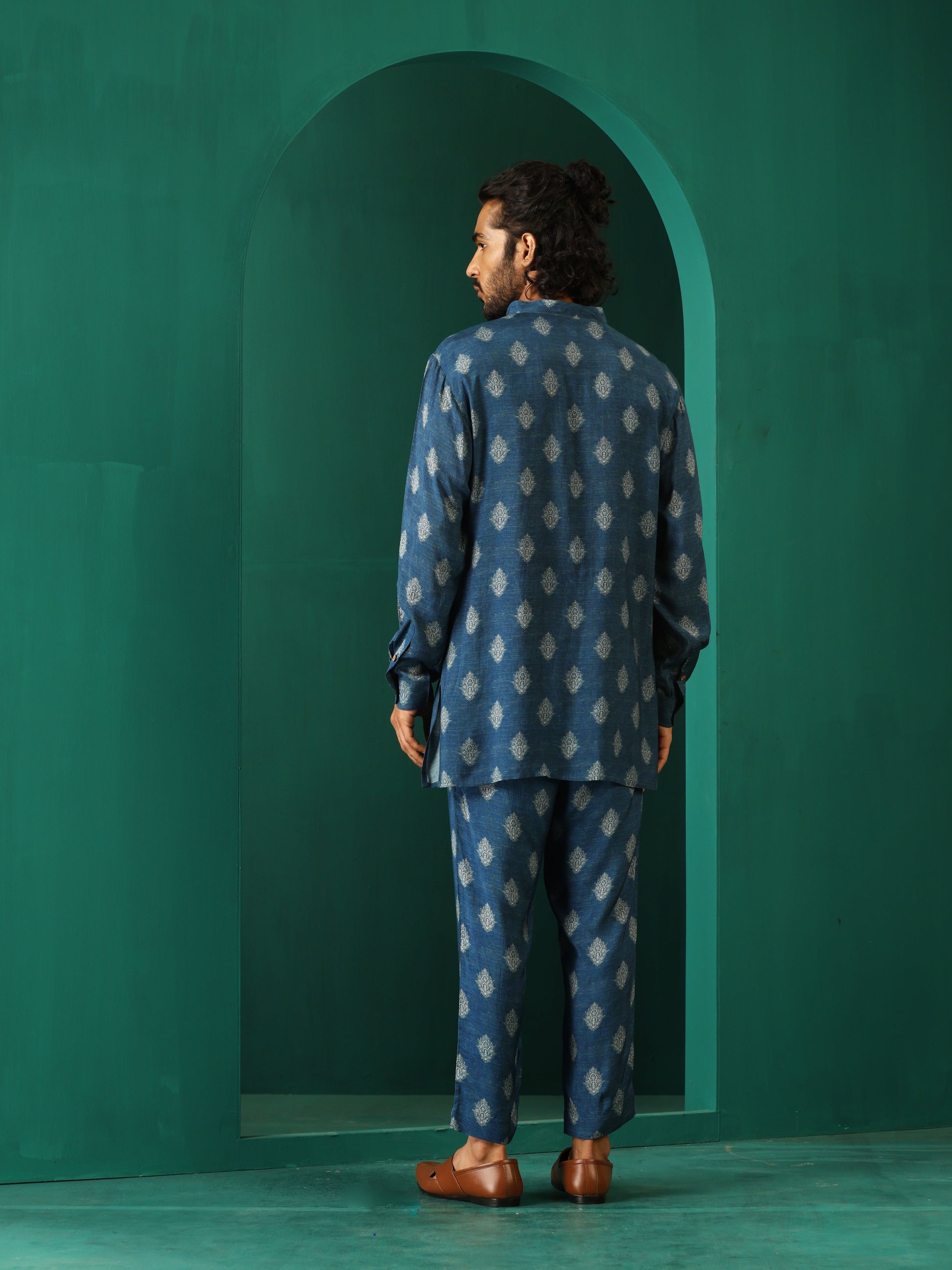 trueBrowns Men's Blue Floral Muslin Silk Printed Co-ord Set - Swadesiicart