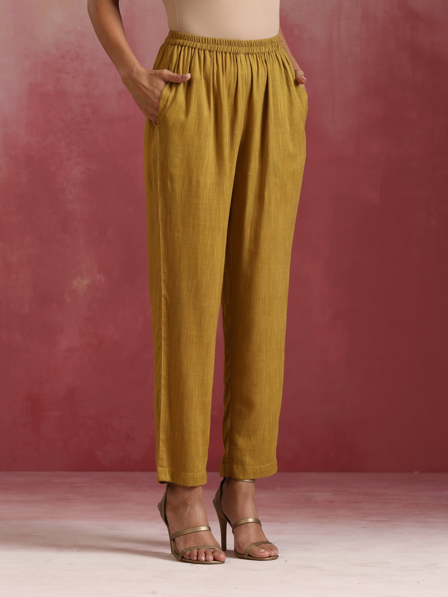 trueBrowns Mustard Cotton Kurta Set | Swadesiicart