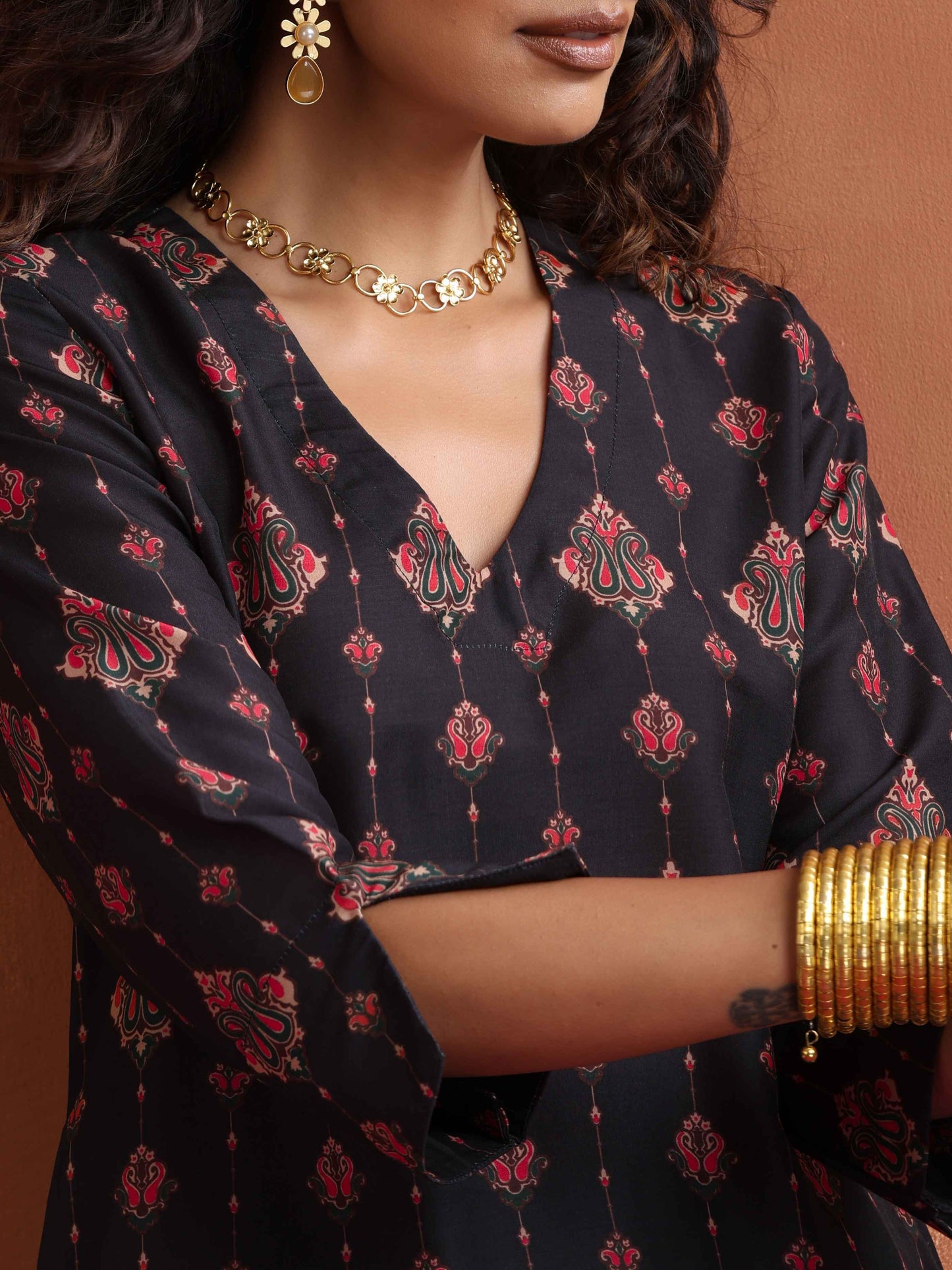 trueBrowns Black Print Kurta Co-ord Set - Swadesiicart