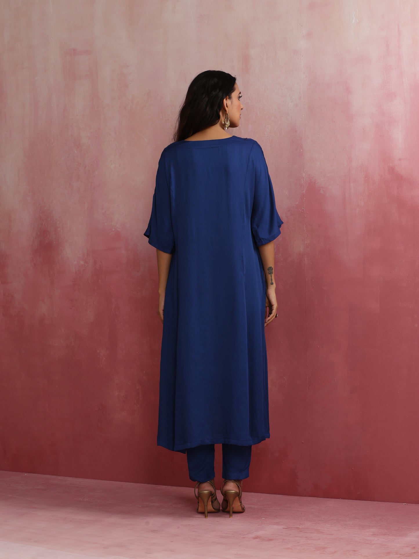 trueBrowns Blue Modal Kimono sleeve Kurta set | Swadesiicart