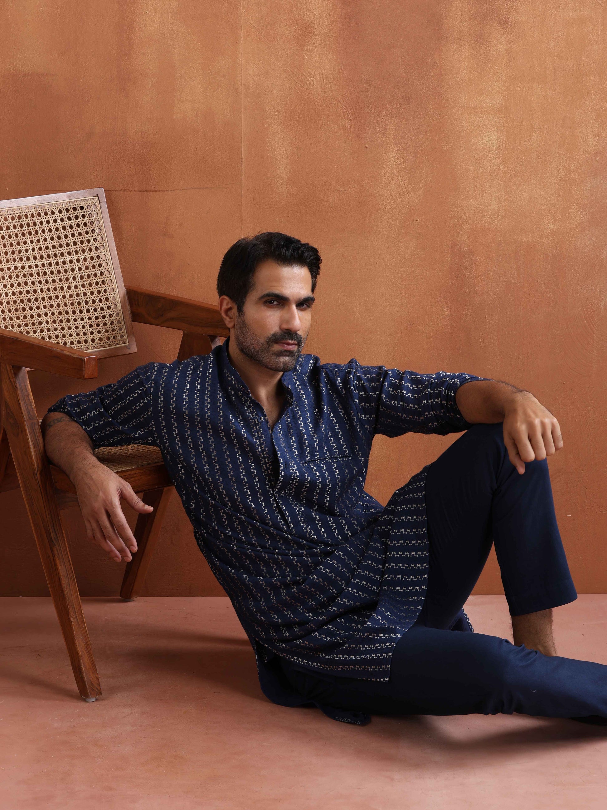 trueBrowns Men's Blue Cotton Dobby Kurta | Swadesiicart