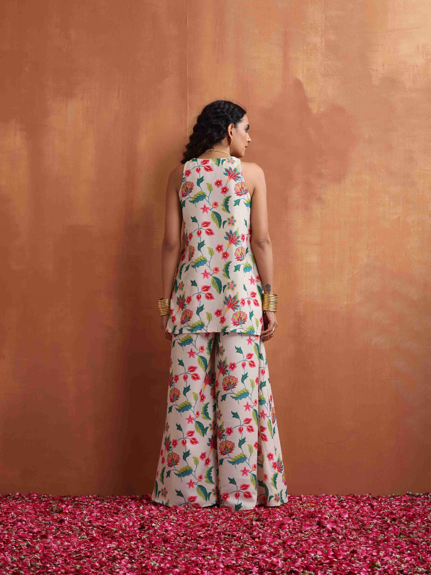 trueBrowns Off White Print Sharara Set | Swadesiicart