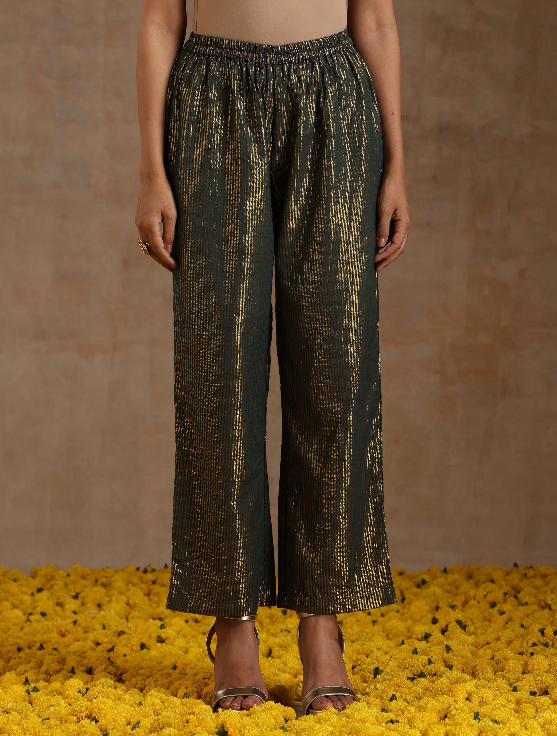 trueBrowns Dark Green Gold Cotton Side Gather Co-Ord Set - Swadesiicart