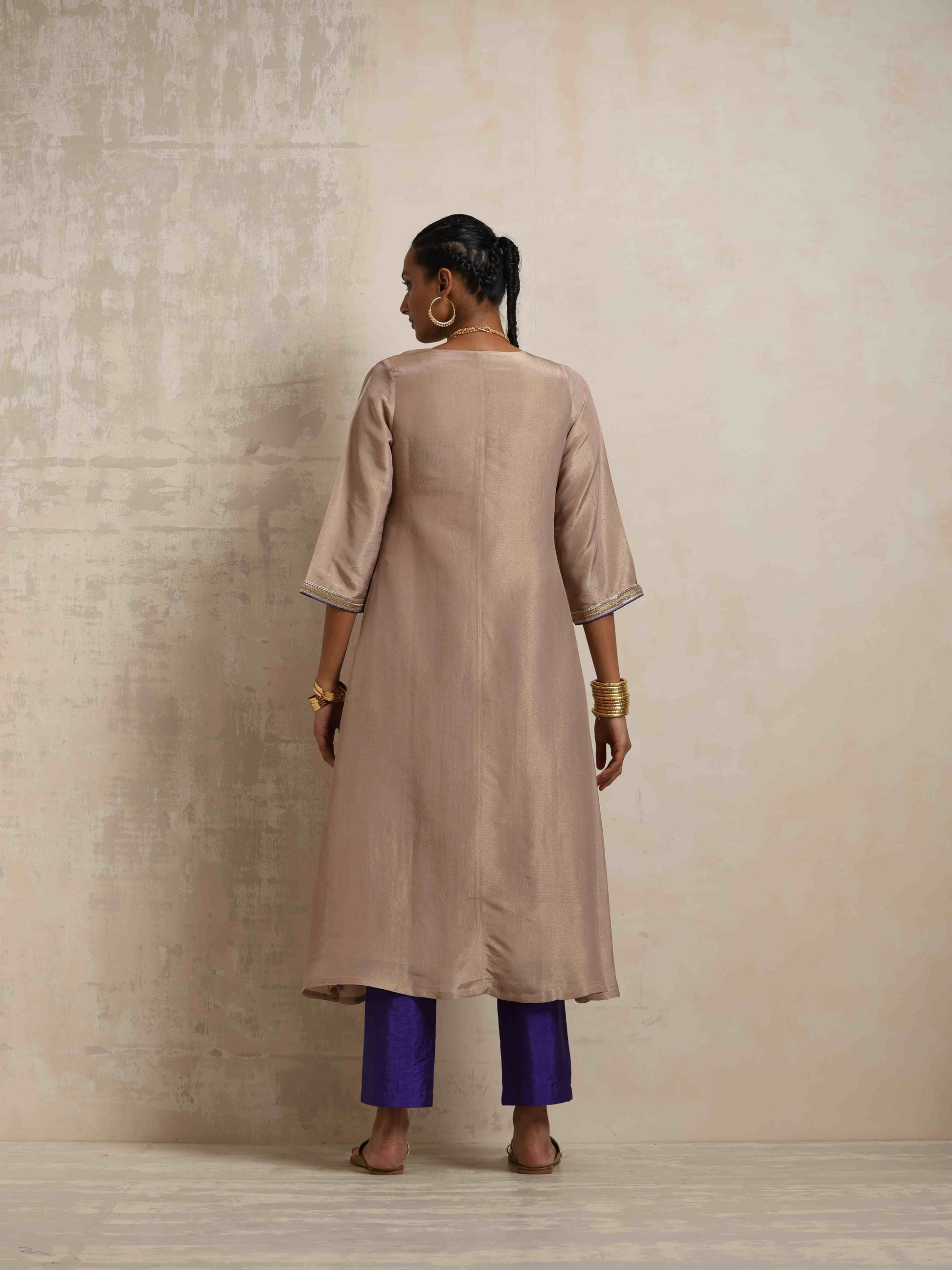 trueBrowns Lilac Tissue Angrakha Kurta Set | Swadesiicart