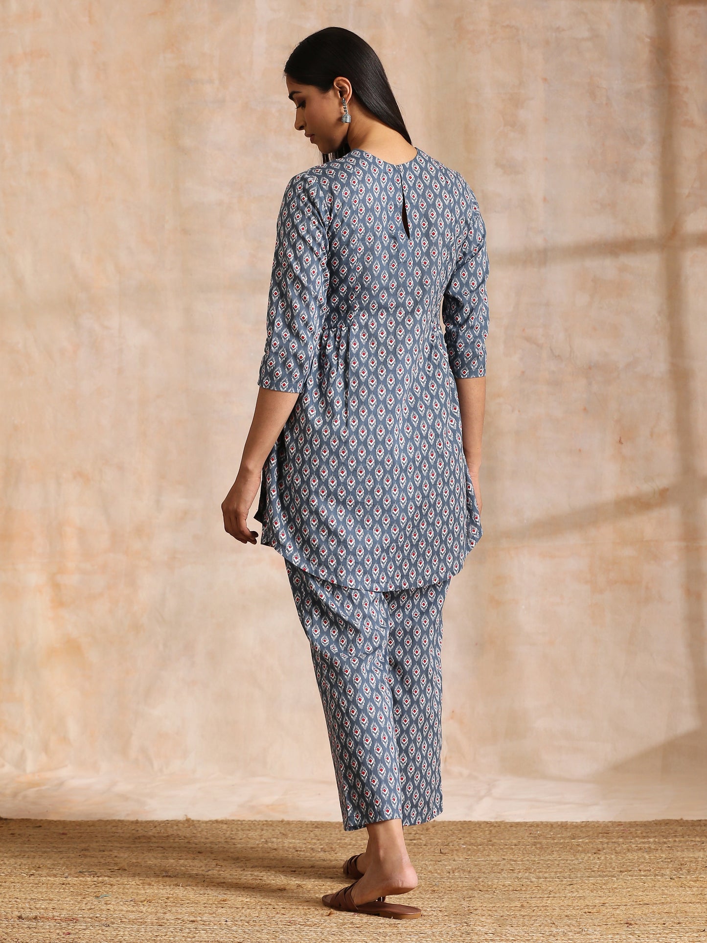 trueBrowns Steel Grey Ikat Print Cotton Gathers Co-Ord Set - Swadesiicart