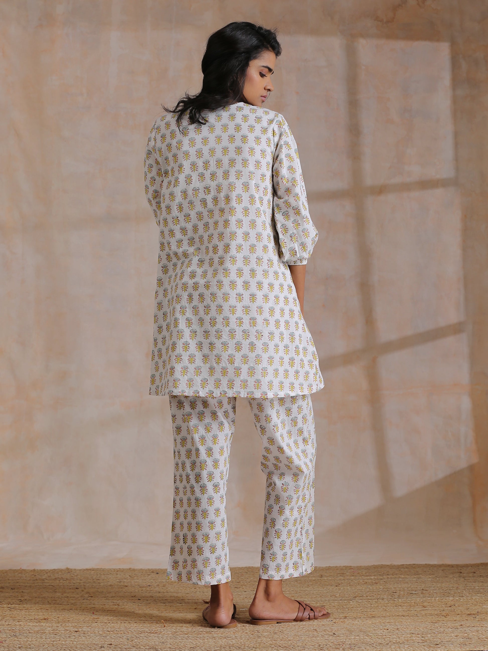 trueBrowns Multi Color Floral Booti Print Cotton V-Square Neck Co-Ord Set - Swadesiicart