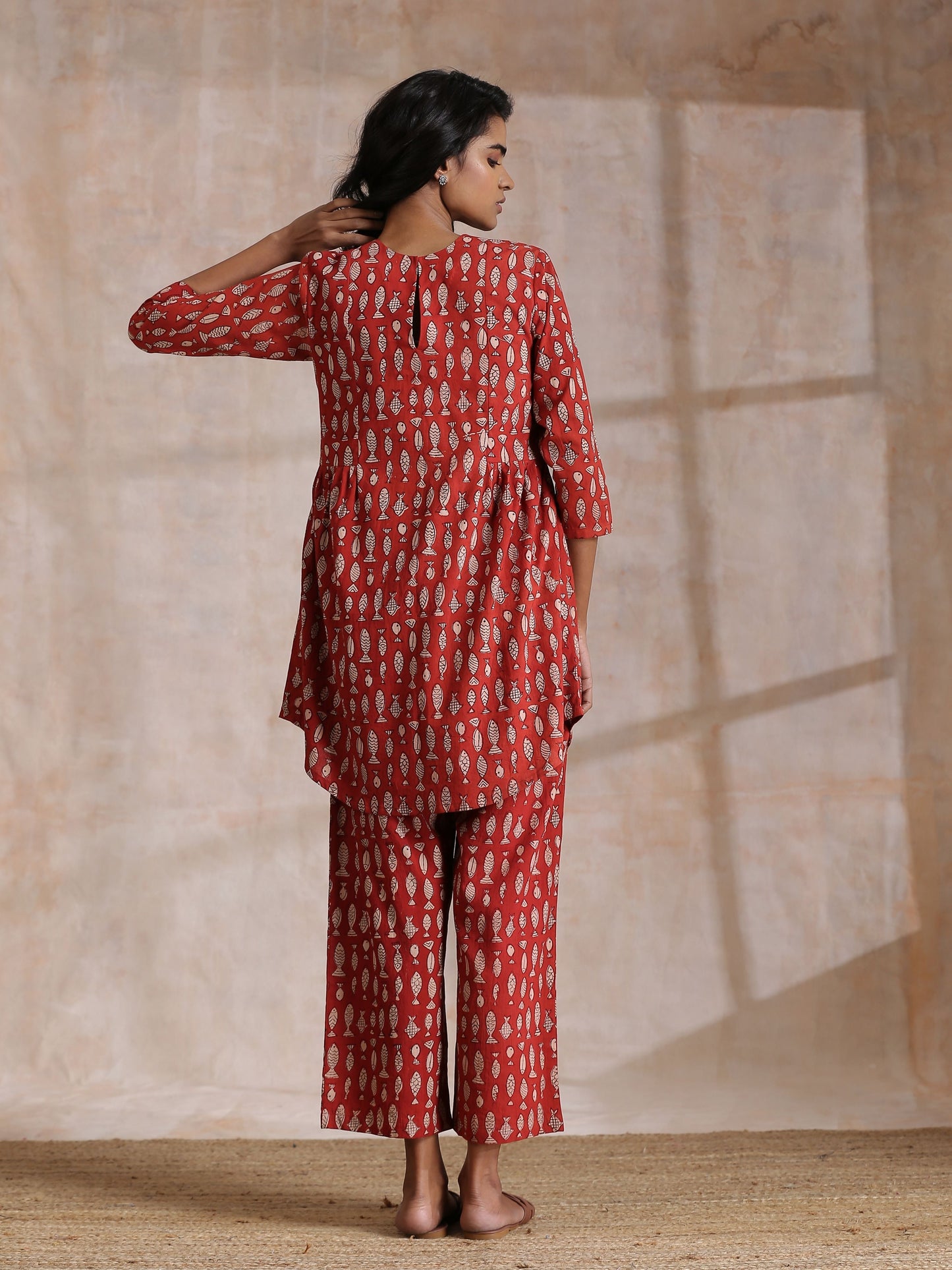 trueBrowns Rust Red Bagru Fish Print Cotton Gathers Co-Ord Set - Swadesiicart