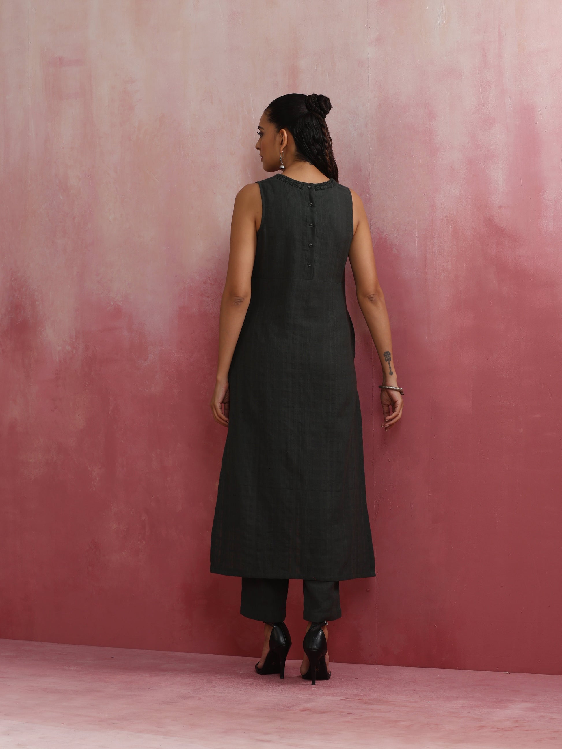 trueBrowns Dark Olive Green Cotton Dobby Kurta Set | Swadesiicart