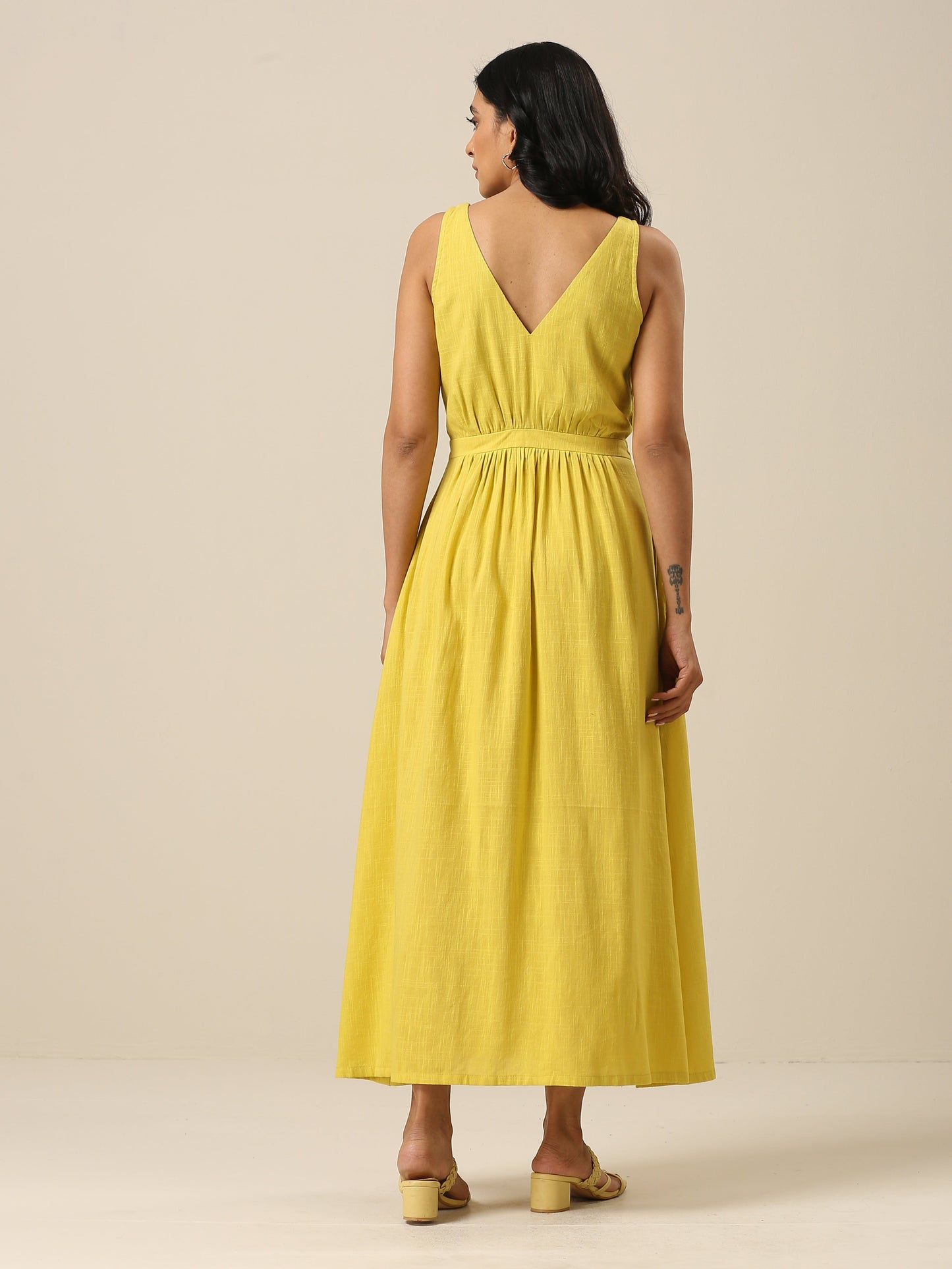 trueBrowns Lime Slub Texture Sleeveless Wrap Dress | Swadesiicart