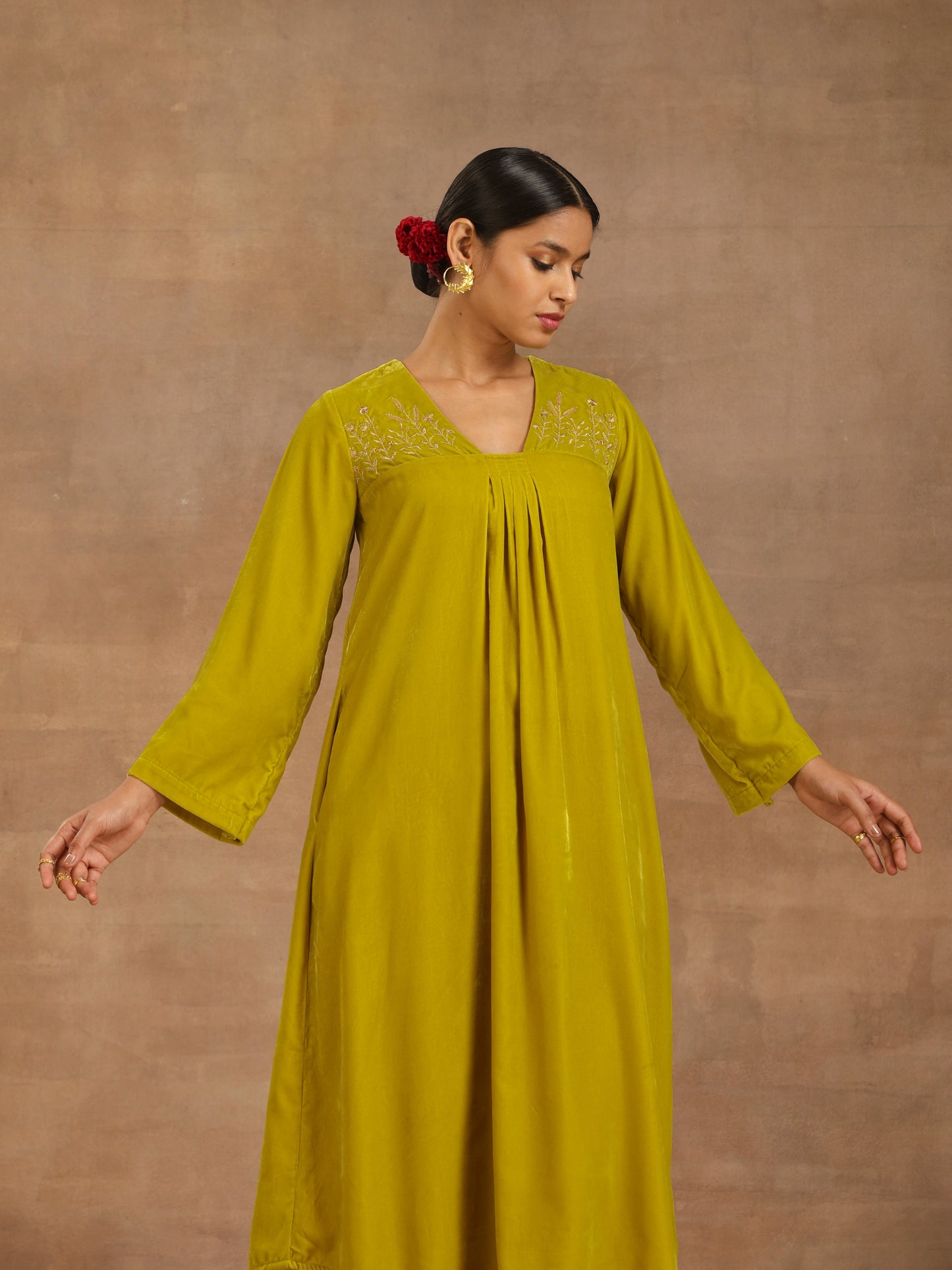 trueBrowns Lime Velvet Yoke Embroidered Kurta | Swadesiicart