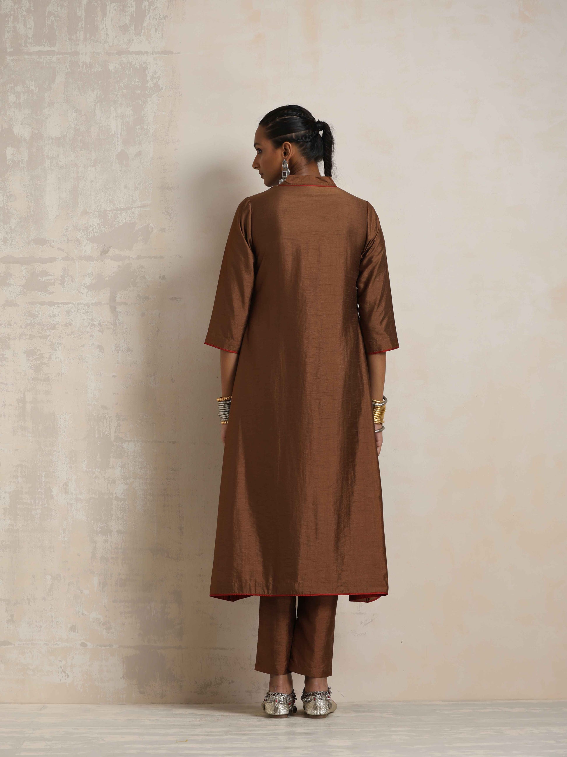 trueBrowns Brown Silk Kurta Set | Swadesiicart