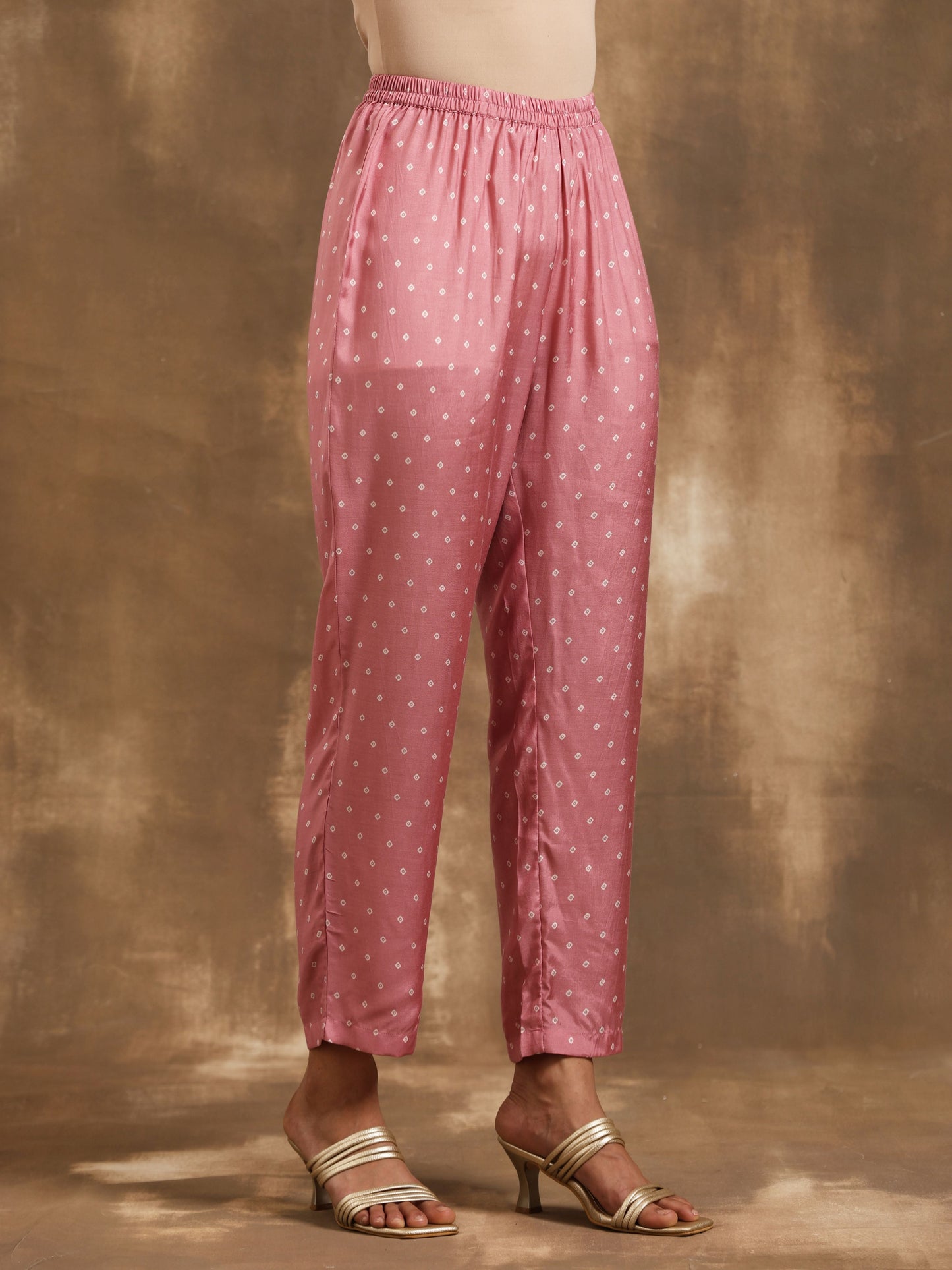 trueBrowns Light Mauve Bandhani Printed Silk Kurta Pant Set | Swadesiicart
