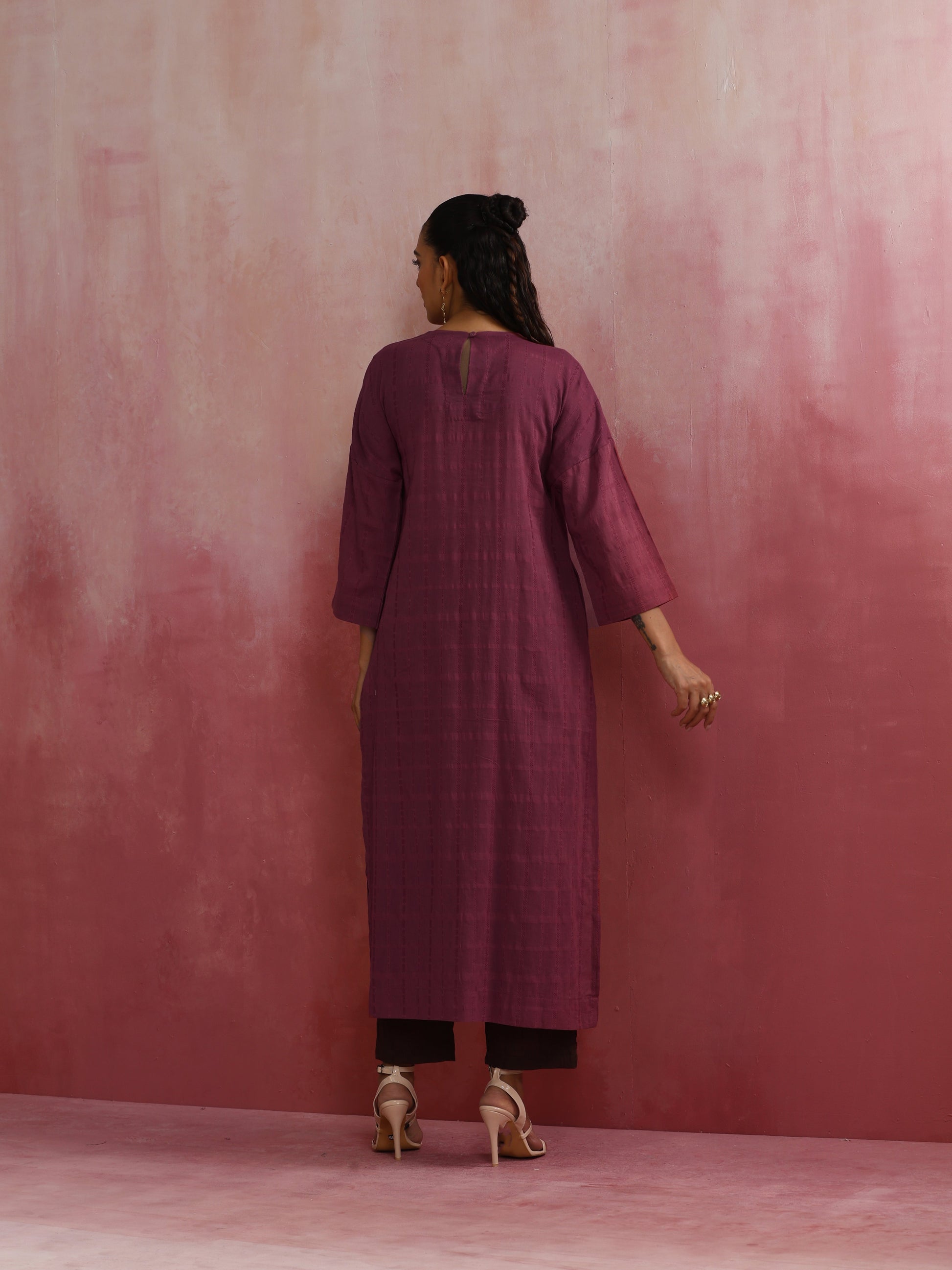 trueBrowns Mauve Cotton Dobby Front Slit Kurta Set | Swadesiicart