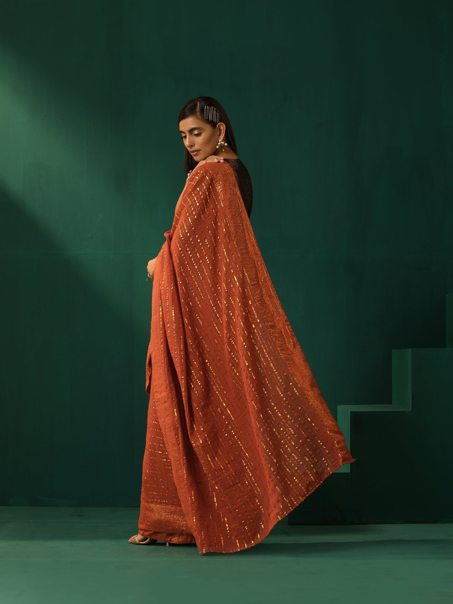 trueBrowns Rust Cotton Gold Lurex Striped Ready to Wear Saree | Swadesiicart