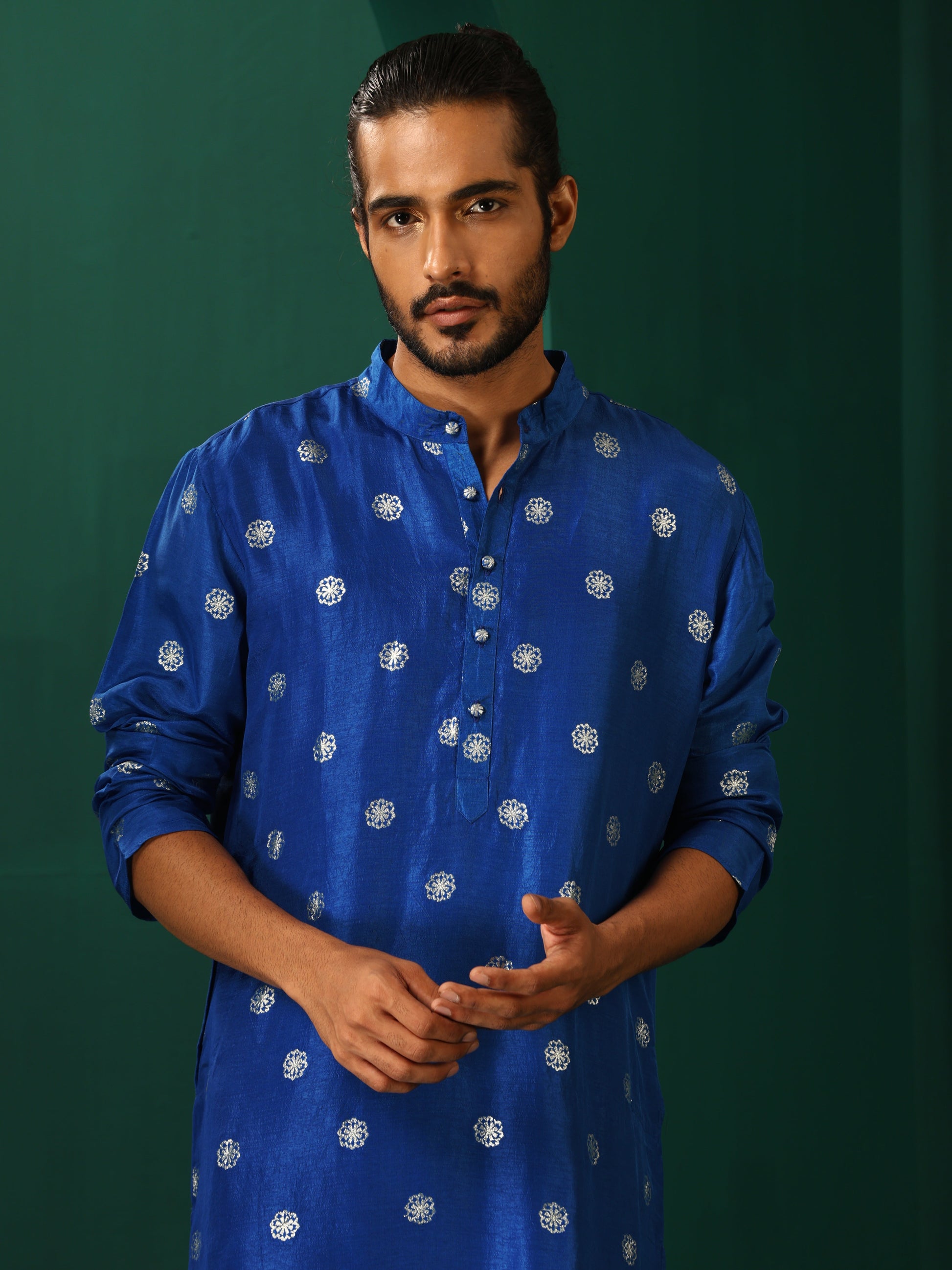 trueBrowns Men's Royal Blue Geometric Floral Viscose Silk Long Kurta | Swadesiicart