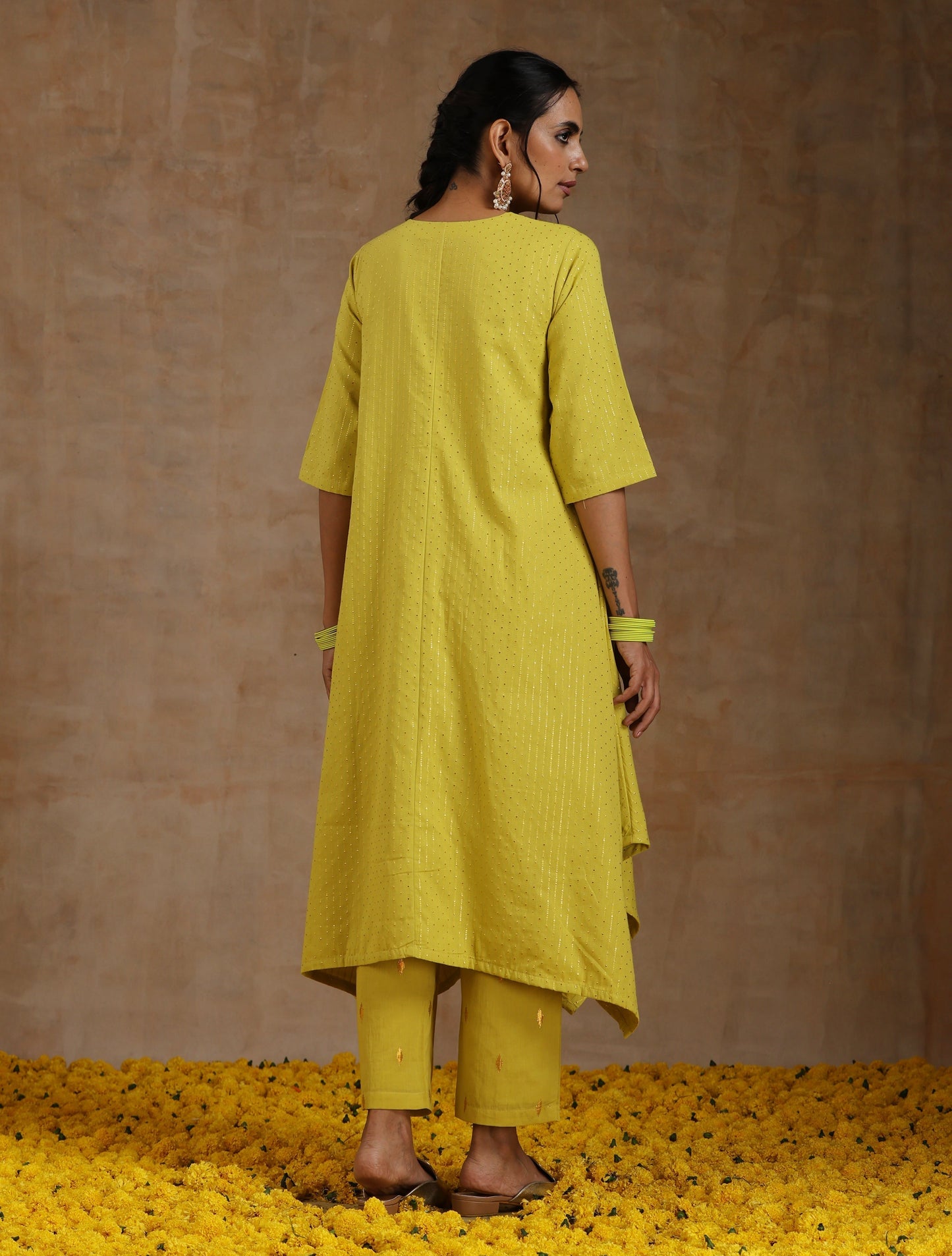 trueBrowns Lime Gold Cotton Handkerchief Kurta Set | Swadesiicart