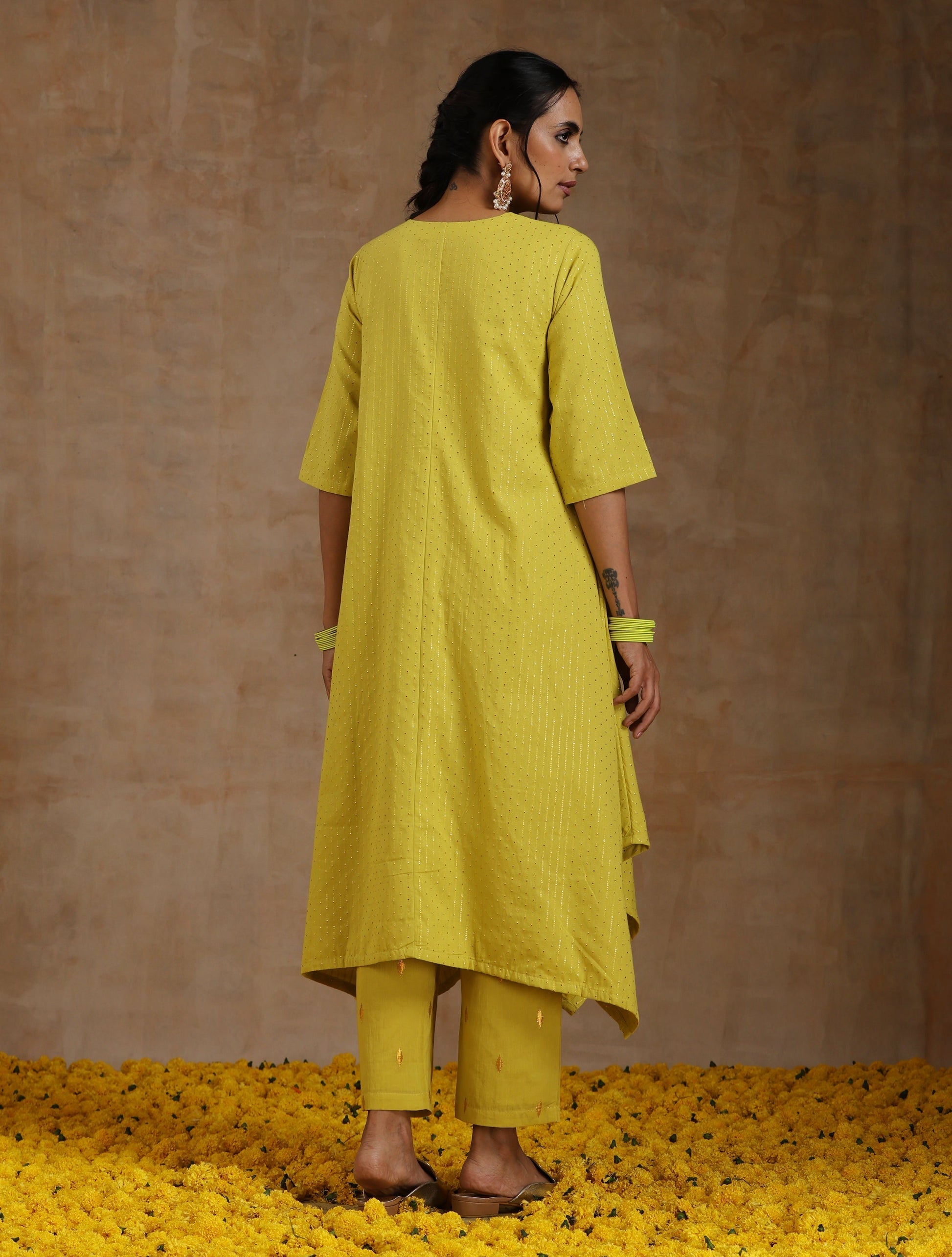 trueBrowns Lime Gold Cotton Handkerchief Kurta Set | Swadesiicart