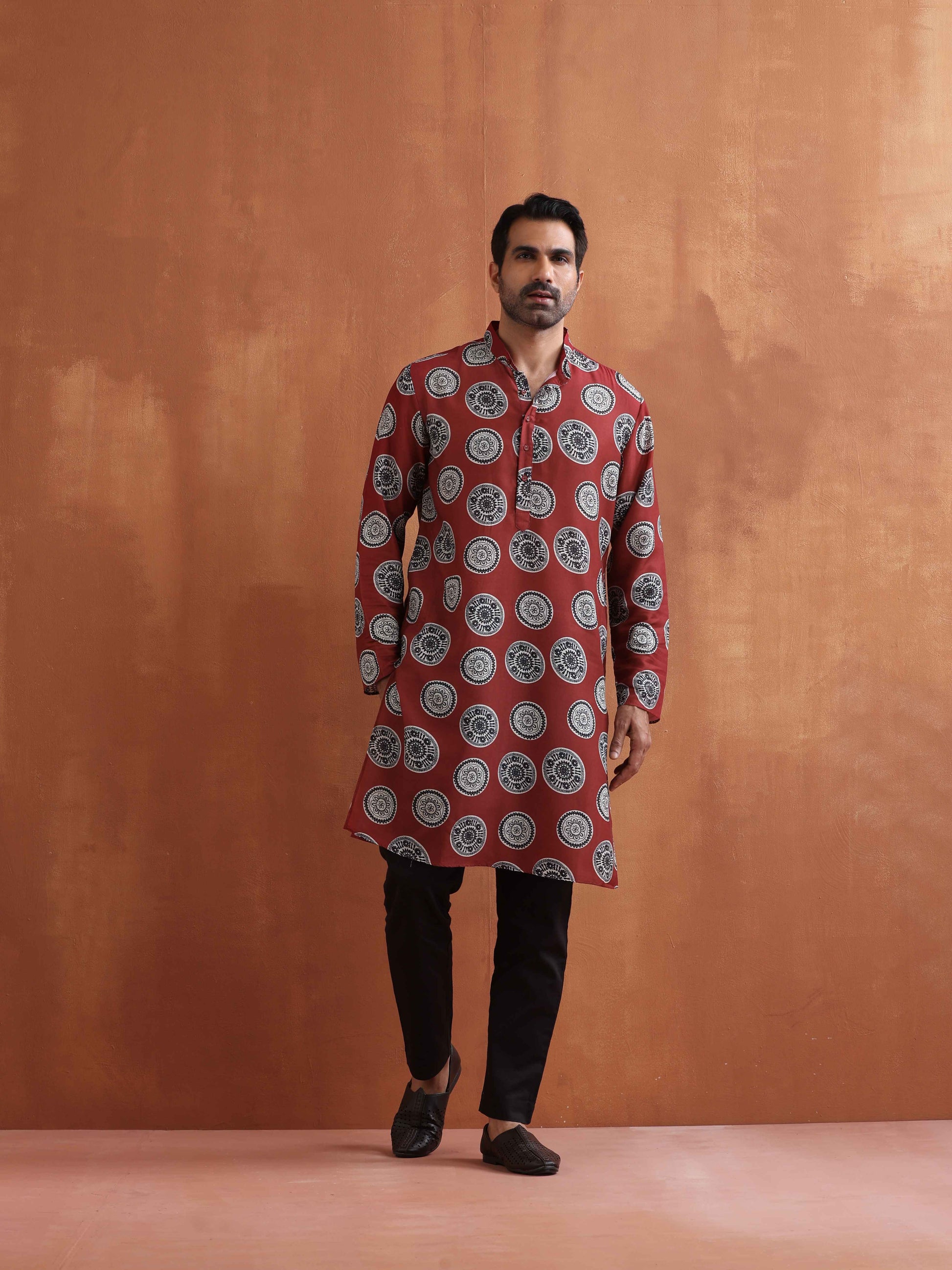trueBrowns Men's Rust Printed Kurta | Swadesiicart