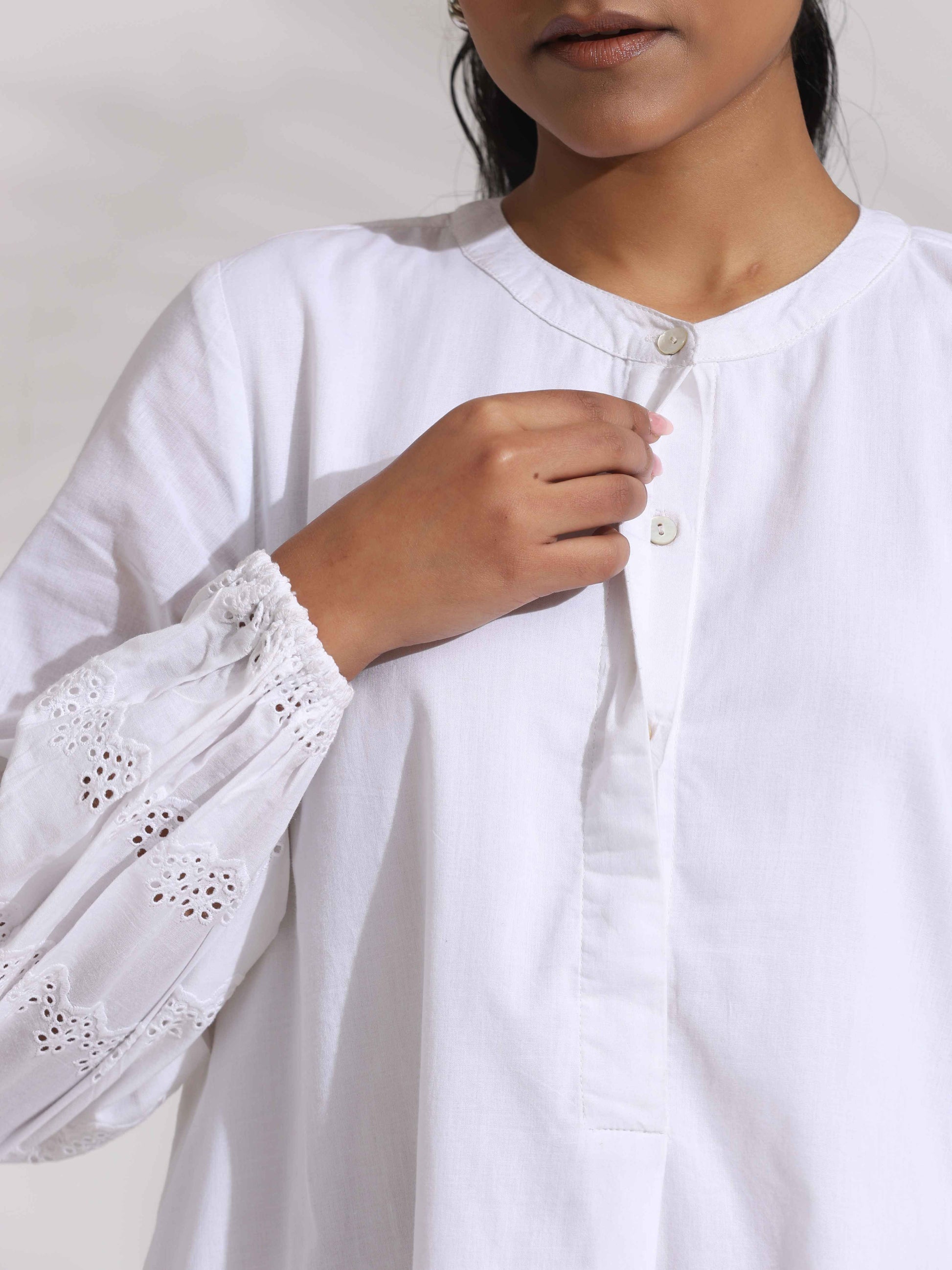 trueBrowns White Cotton Schiffli Short Dress | Swadesiicart