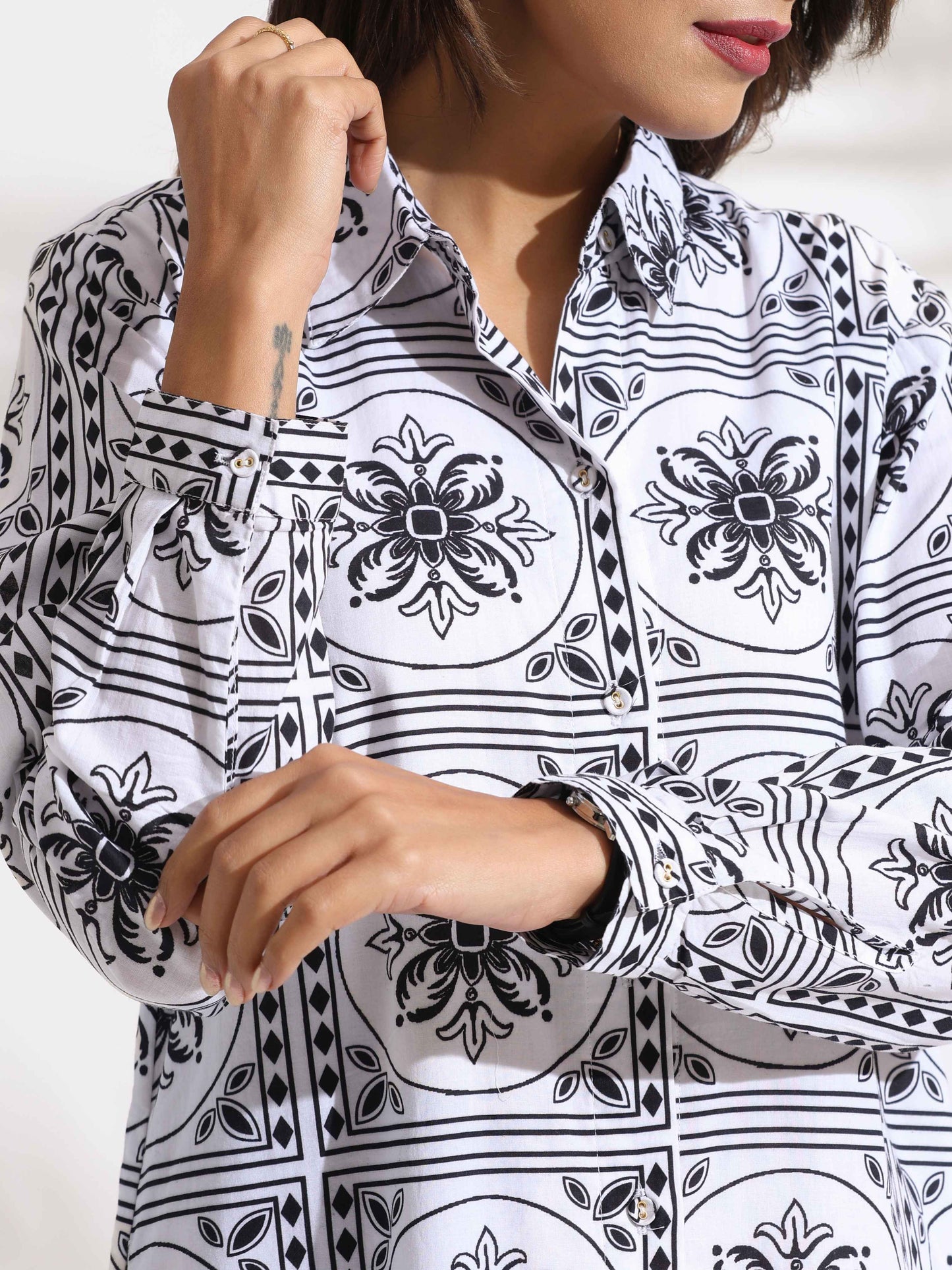 trueBrowns White Cotton Print Shirt Dress | Swadesiicart