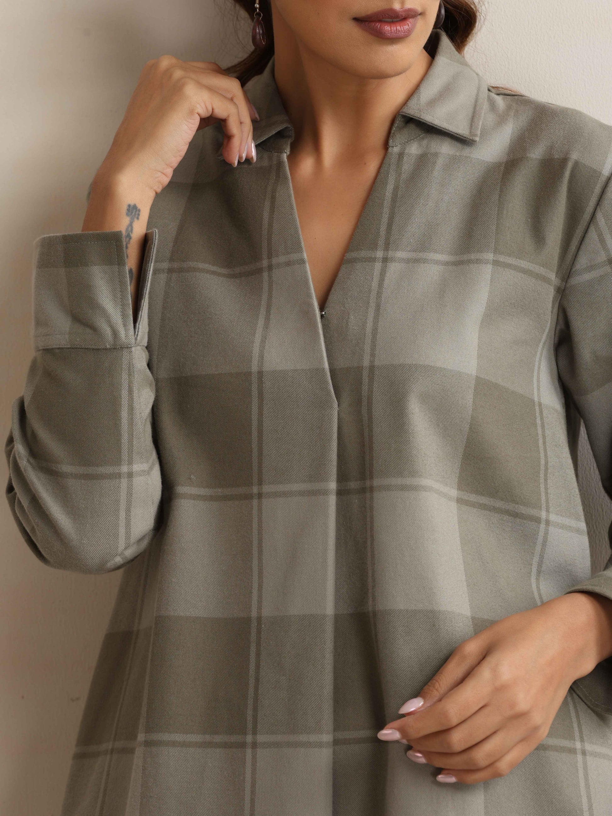 trueBrowns Green Check Pleated Winter Top | Swadesiicart