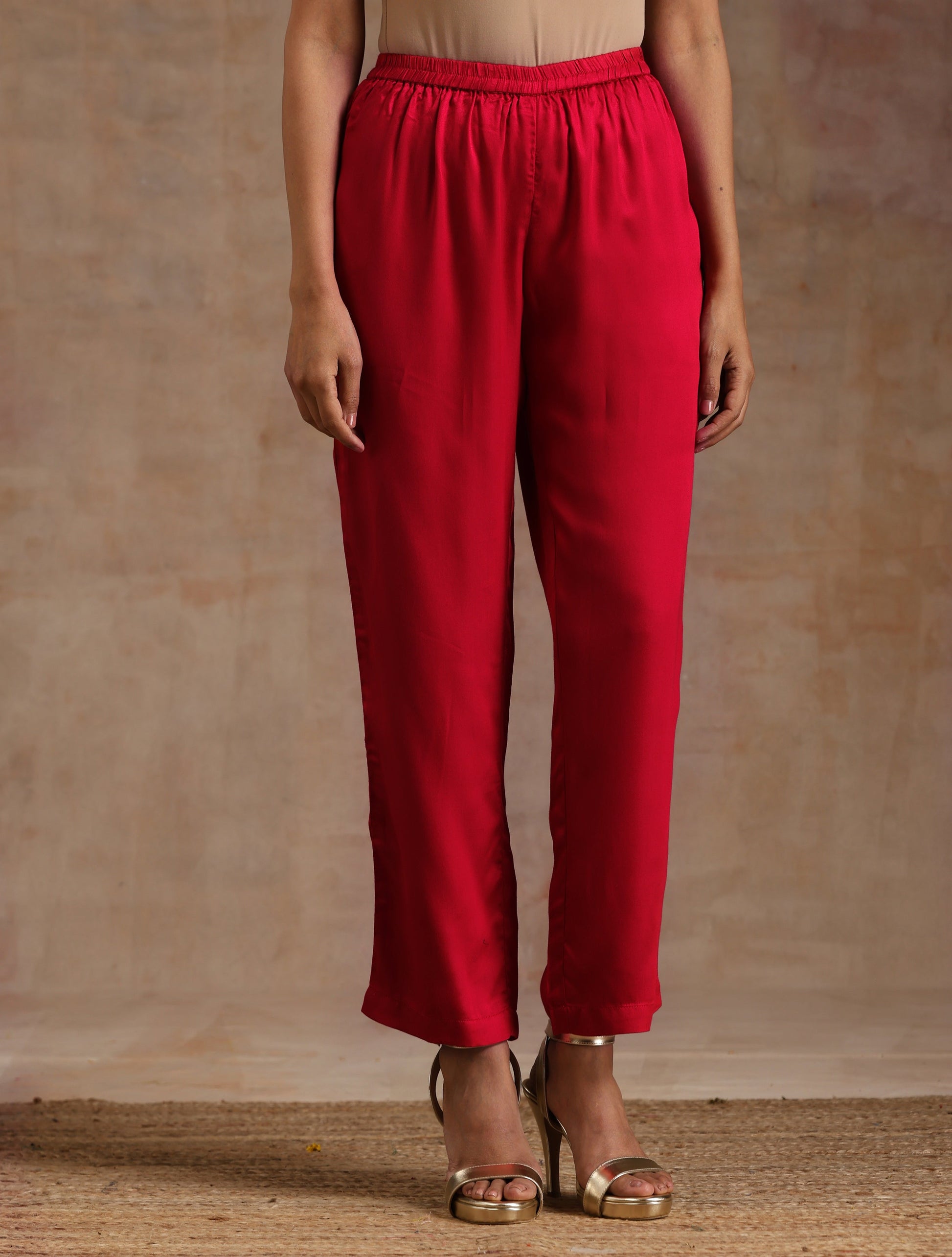 trueBrowns Red Modal Satin Oversized Round Co-Ord Set - Swadesiicart