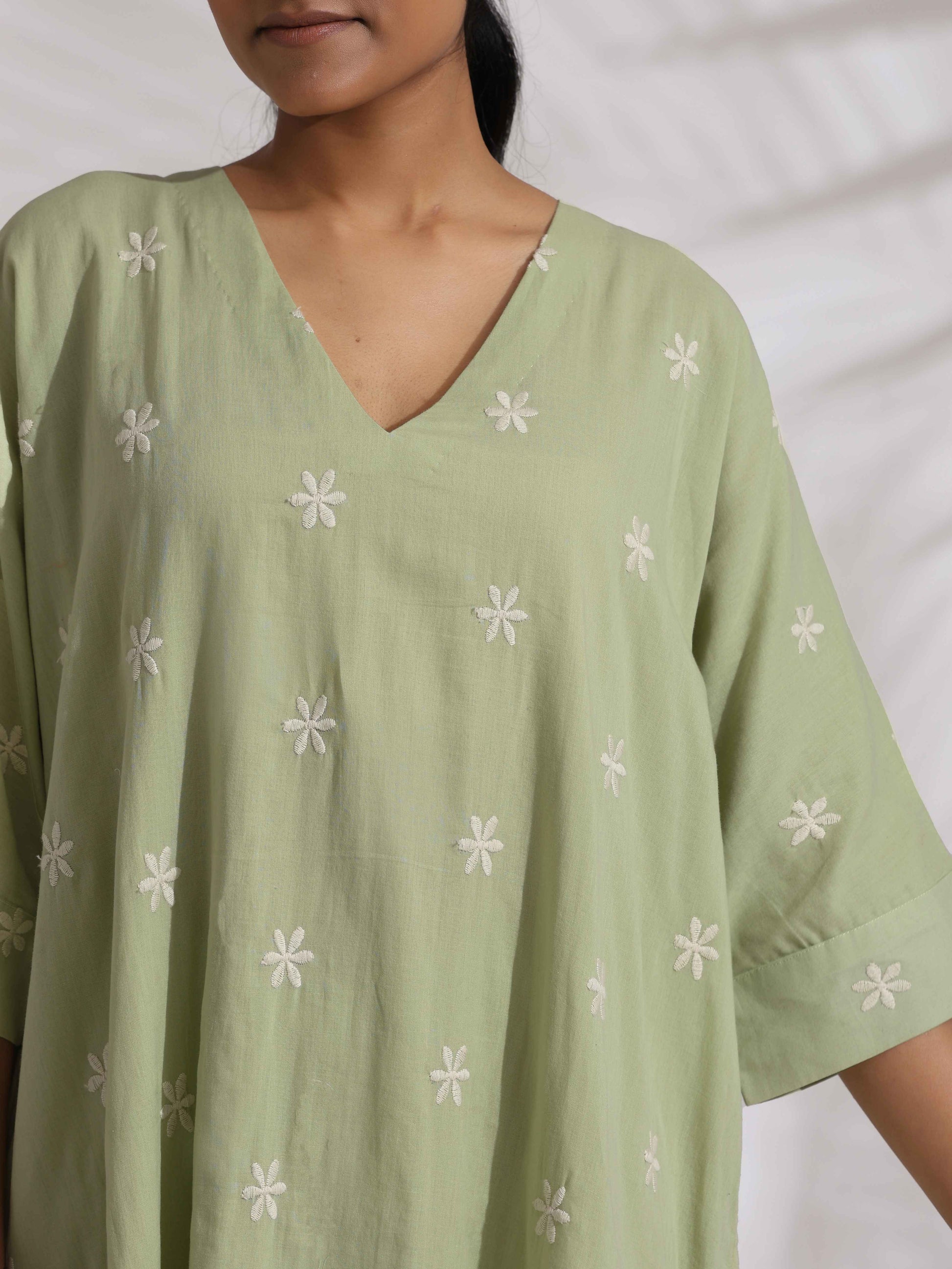 trueBrowns Green Cotton Floral Embroidered Kurta Co-ord Set - Swadesiicart