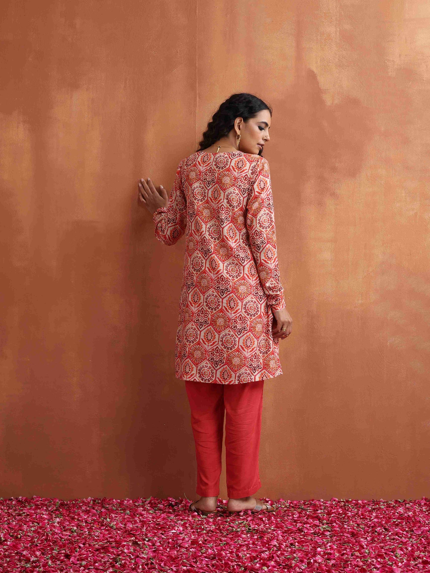 trueBrowns Beige Print Kurta Co-ord Set - Swadesiicart