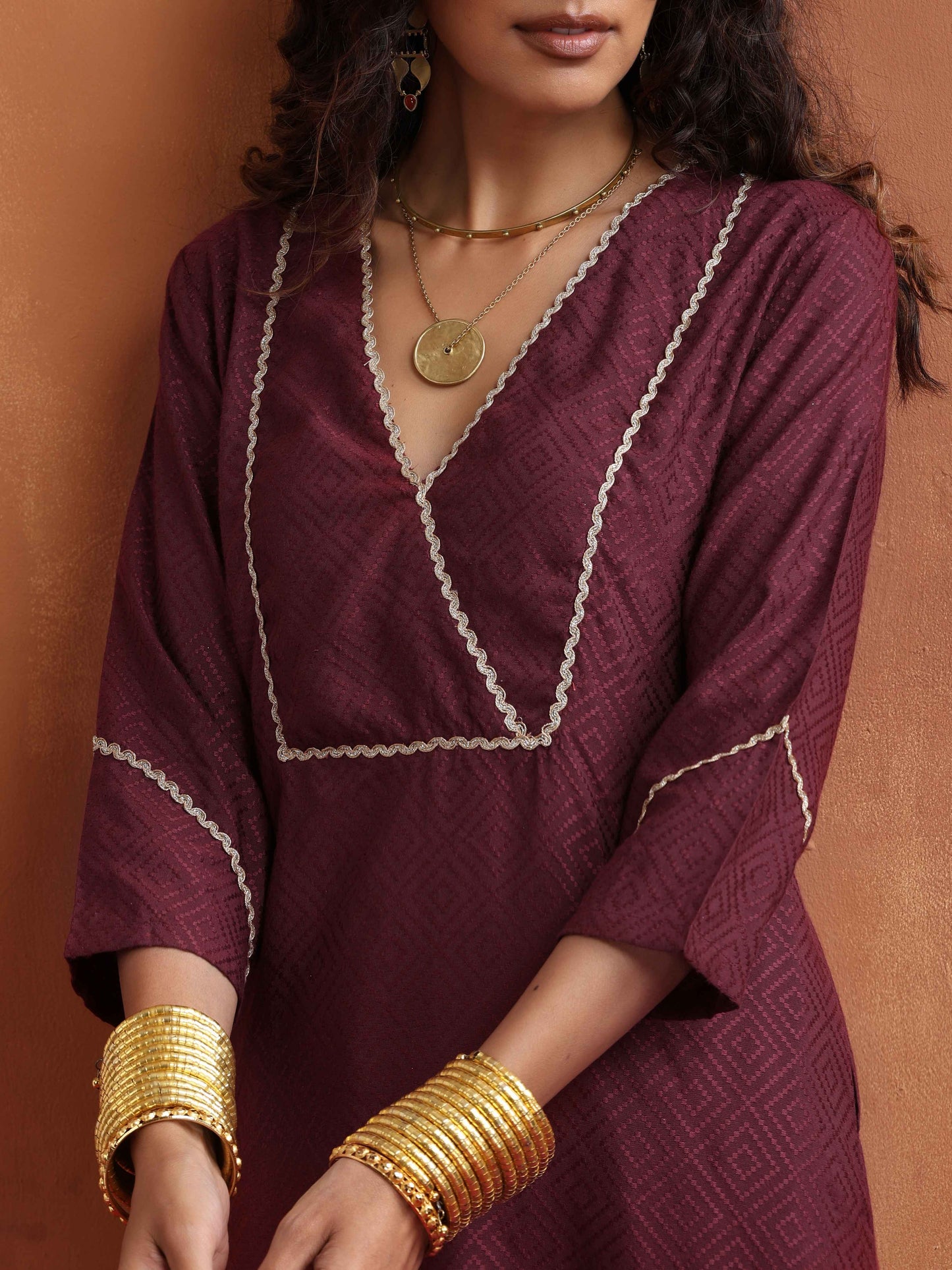 trueBrowns Maroon Straight Kurta Set | Swadesiicart