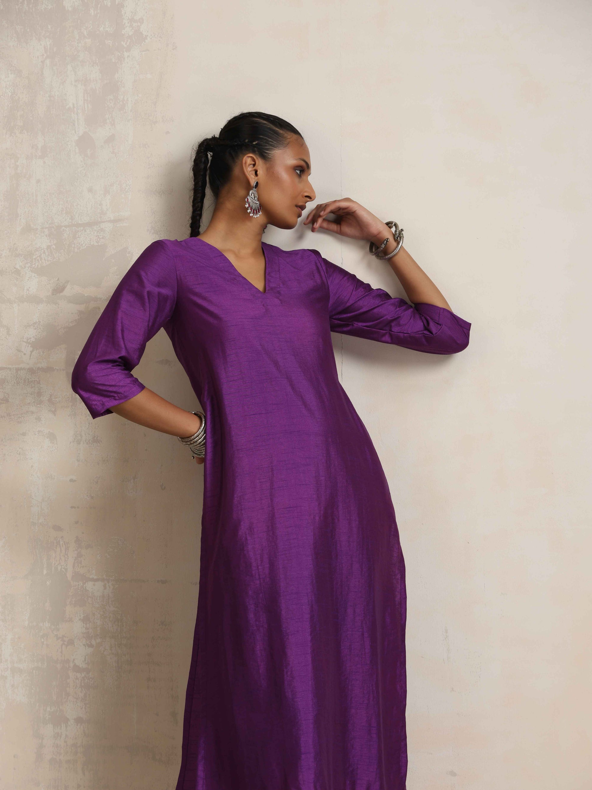 trueBrowns Purple Silk High Slit Kurta Set | Swadesiicart