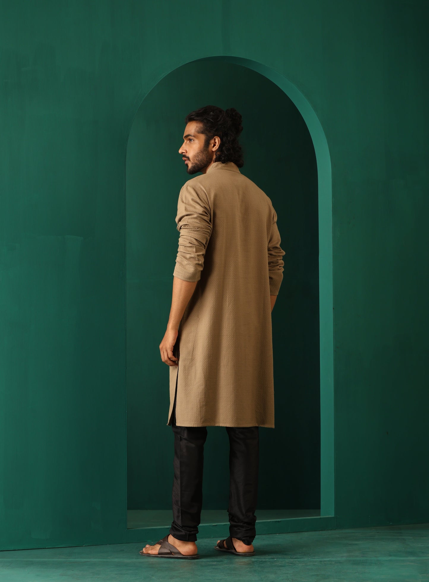 trueBrowns Men's Beige Dobby Textured Kurta | Swadesiicart