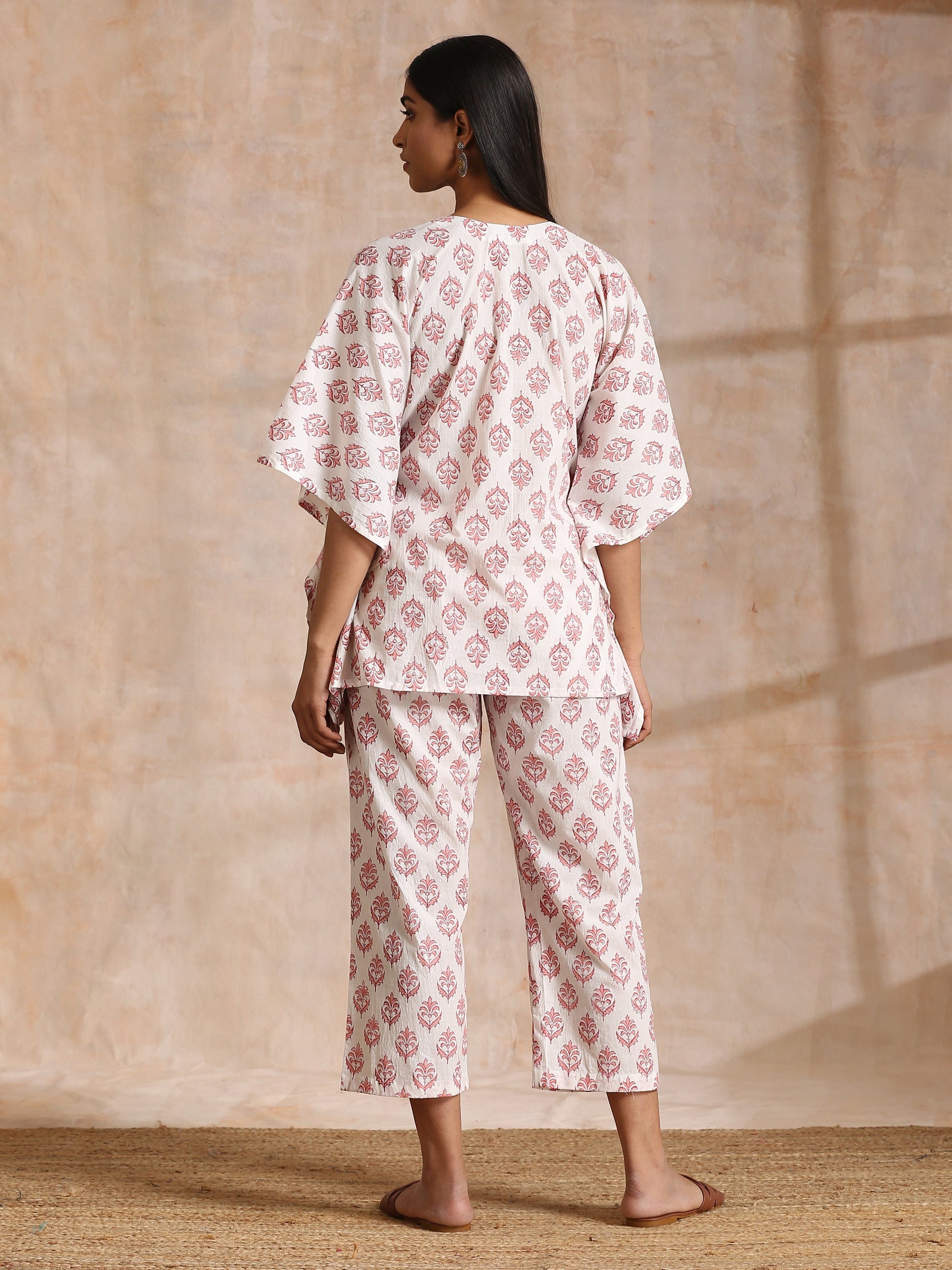 trueBrowns Pink Buta On White Block Print Cotton Kaftan Co-Ord Set - Swadesiicart