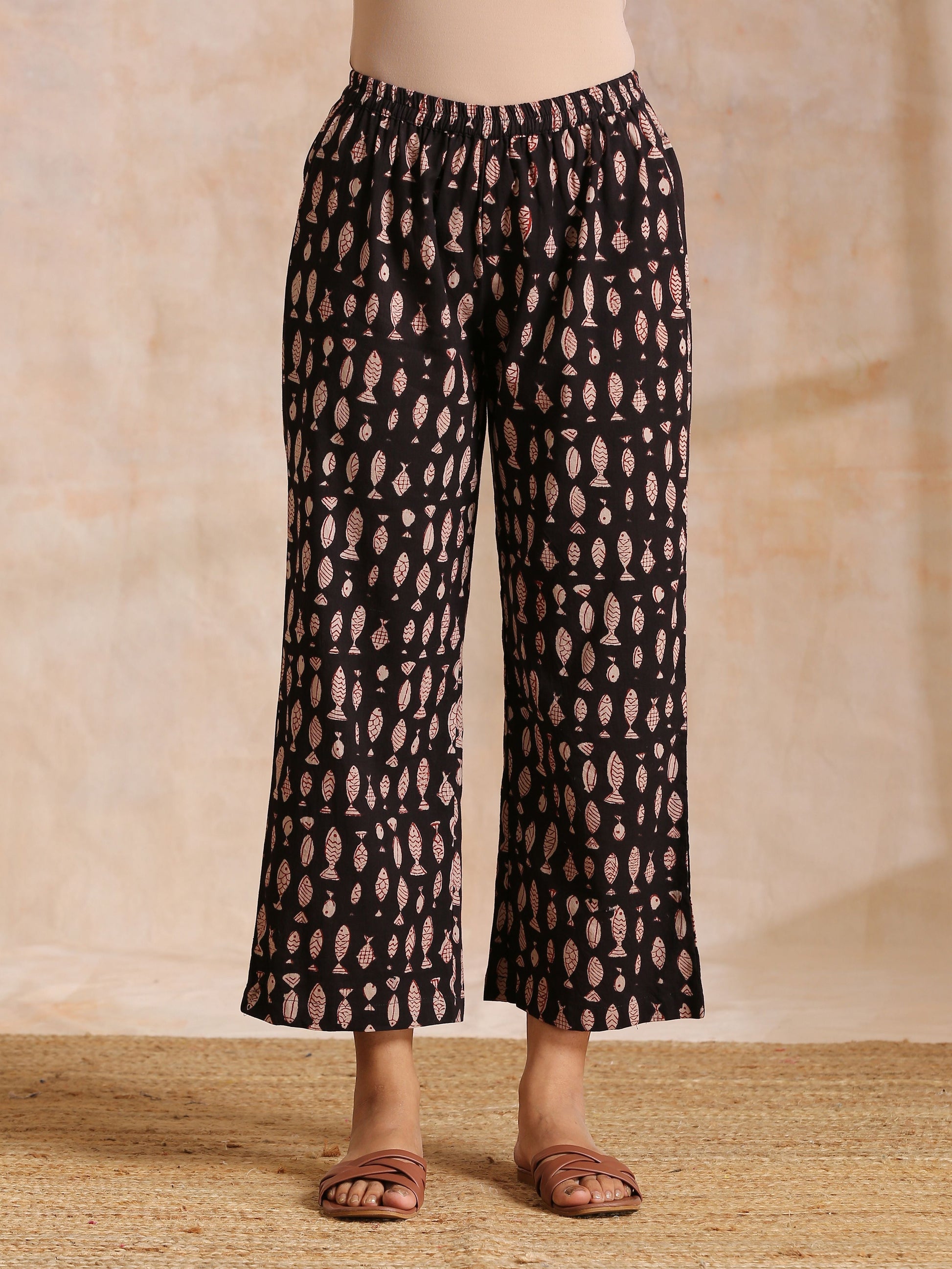 trueBrowns Black Fish Bagru Print Cotton Angrakha Pant Set | Swadesiicart