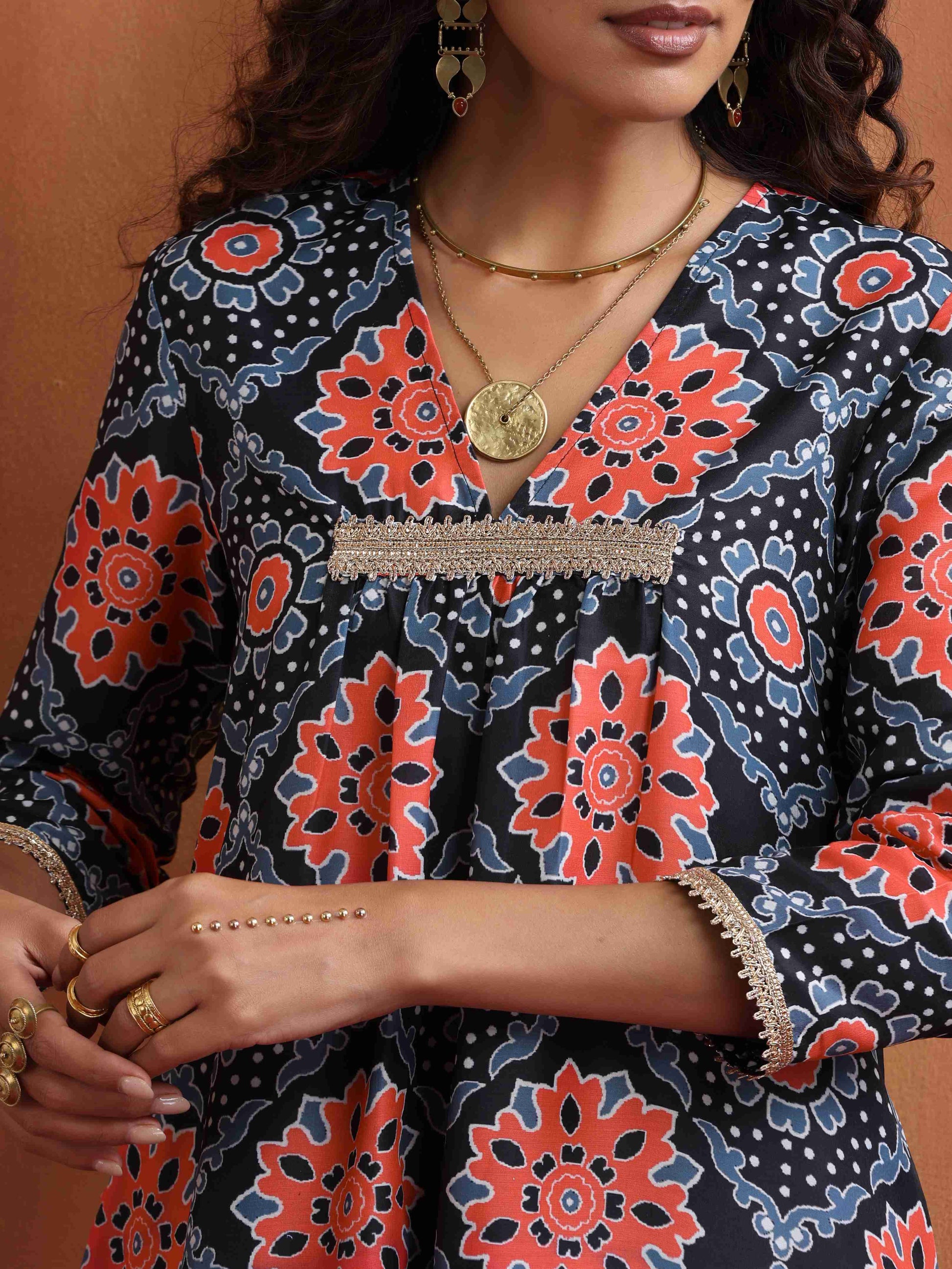 trueBrowns Black Ajrak Print Kurta Set | Swadesiicart