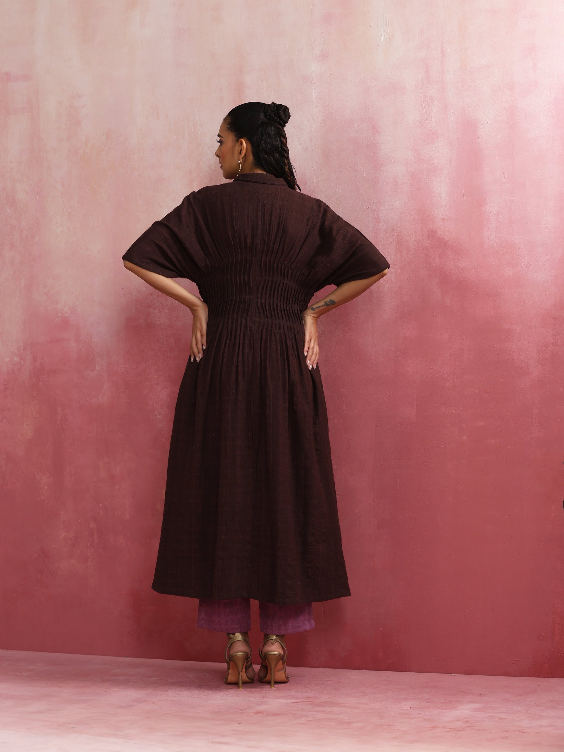 trueBrowns Cola Cotton Dobby Pleated Kurta Set | Swadesiicart