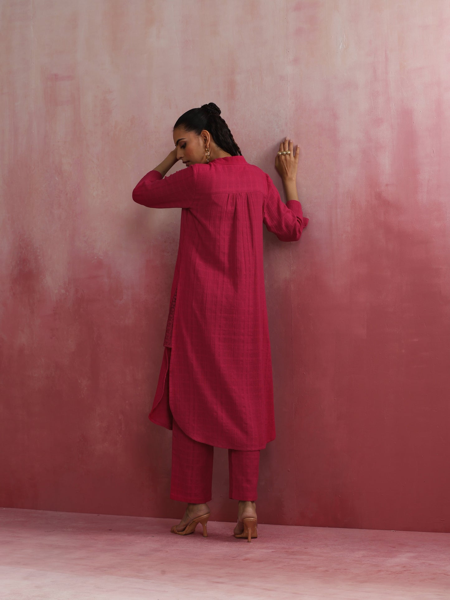 trueBrowns Magenta Cotton Dobby Kurta Set | Swadesiicart