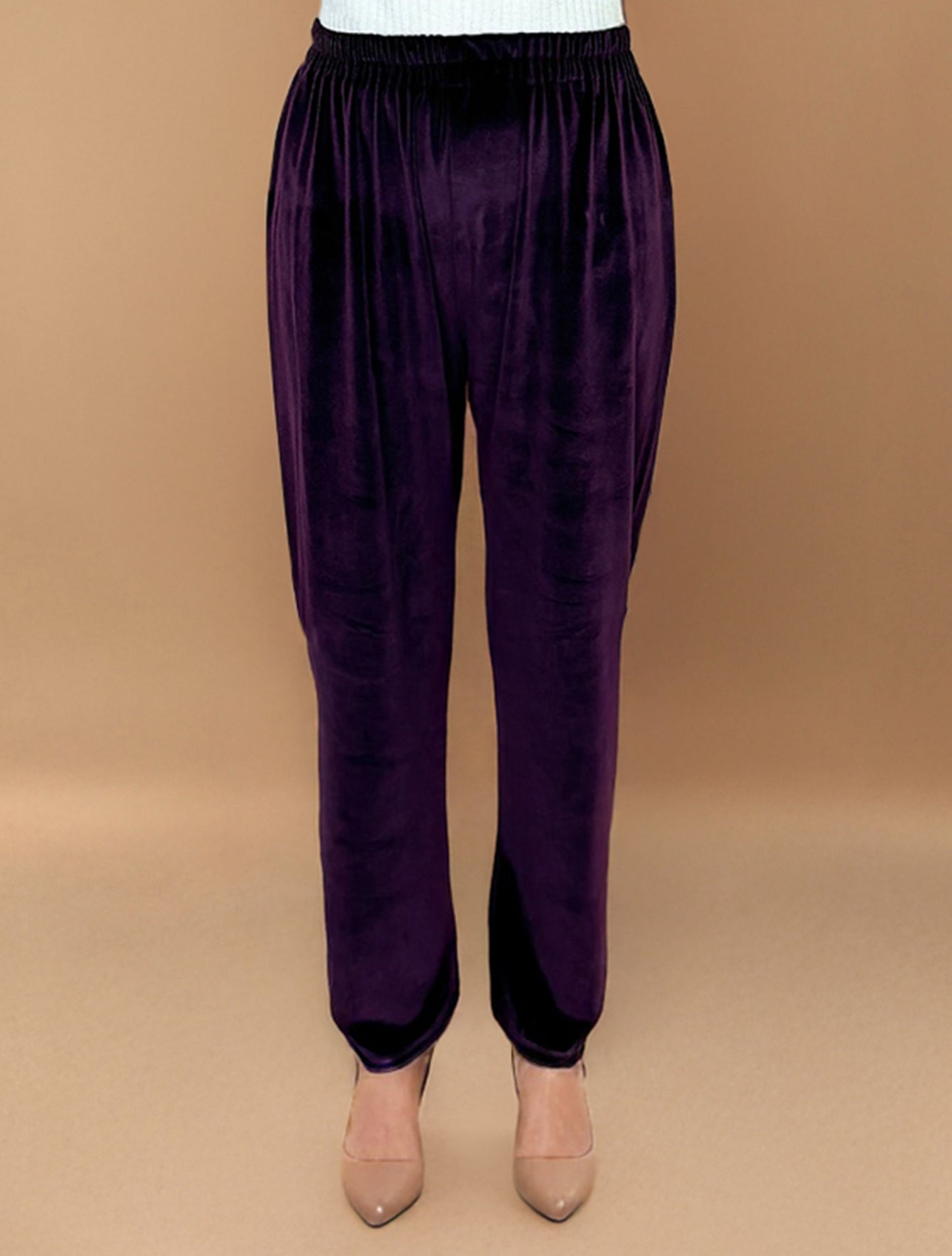 trueBrowns Wine Velvet Embroidered Kurta Set | Swadesiicart
