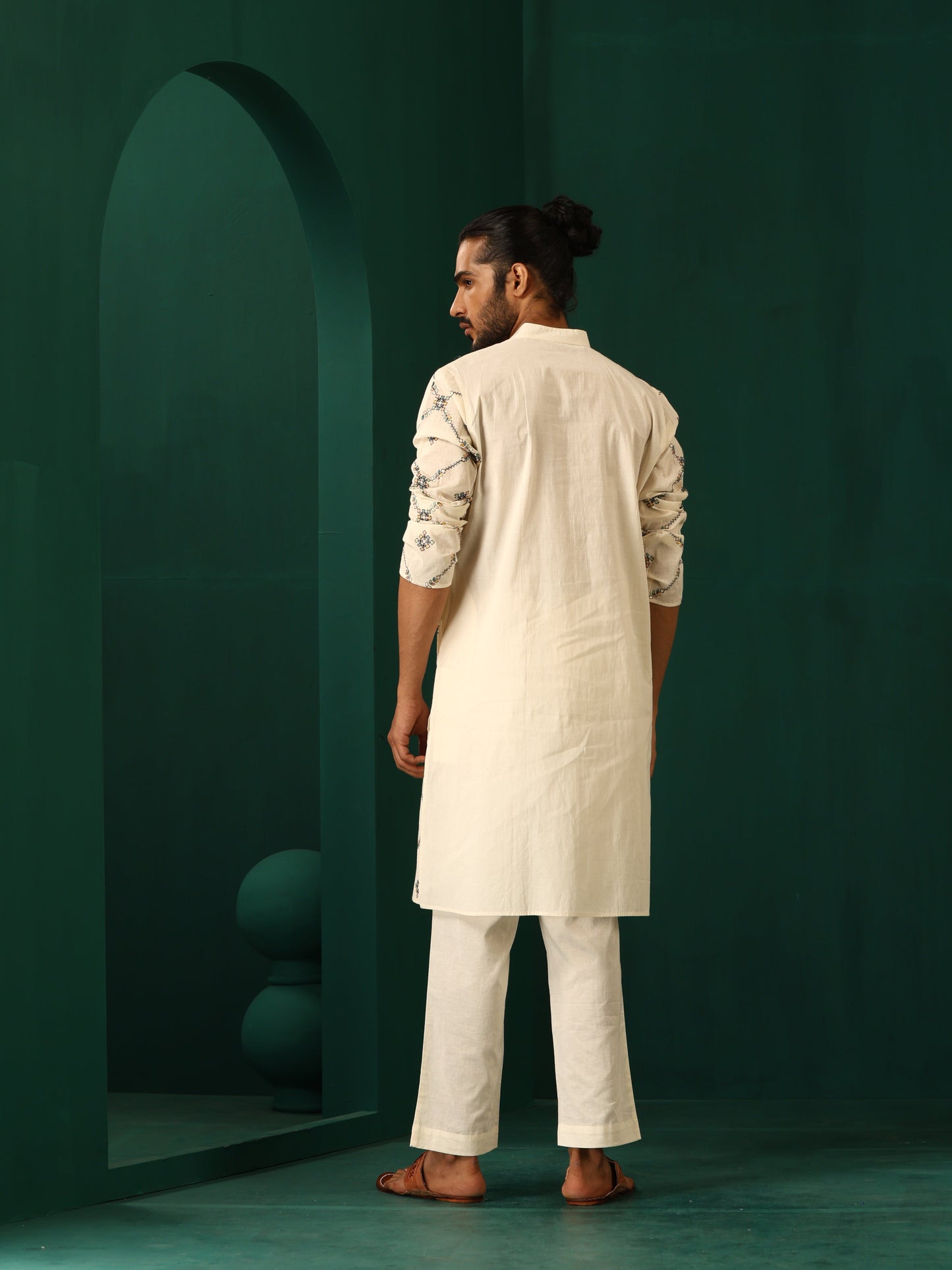 trueBrowns Men's Ivory Rhombus Cotton Kurta | Swadesiicart
