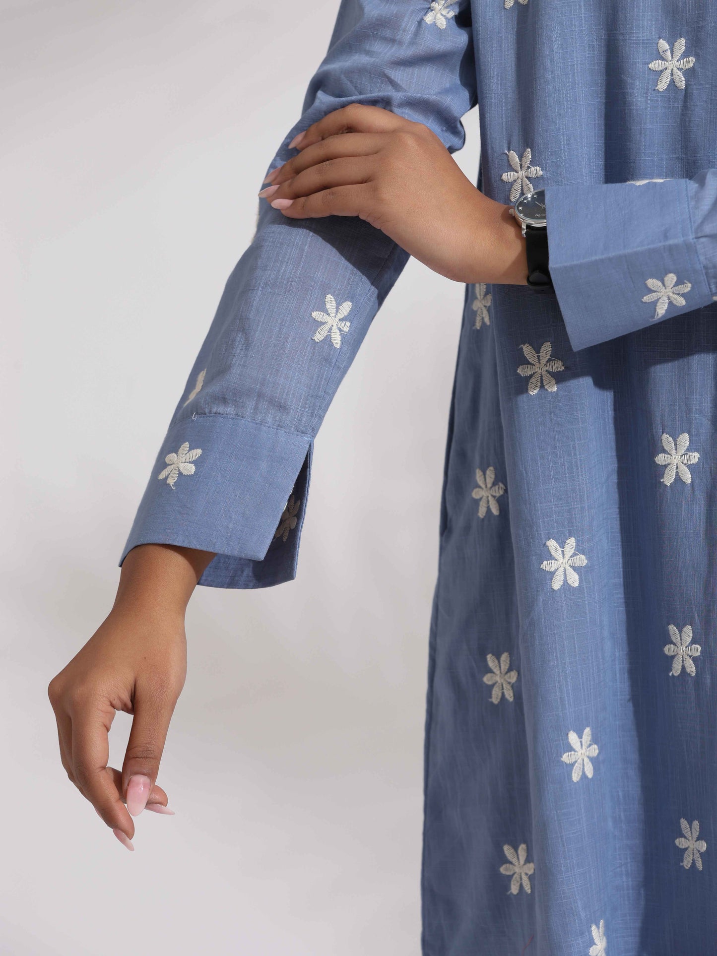 trueBrowns Blue Cotton Floral Embroidered Dress | Swadesiicart