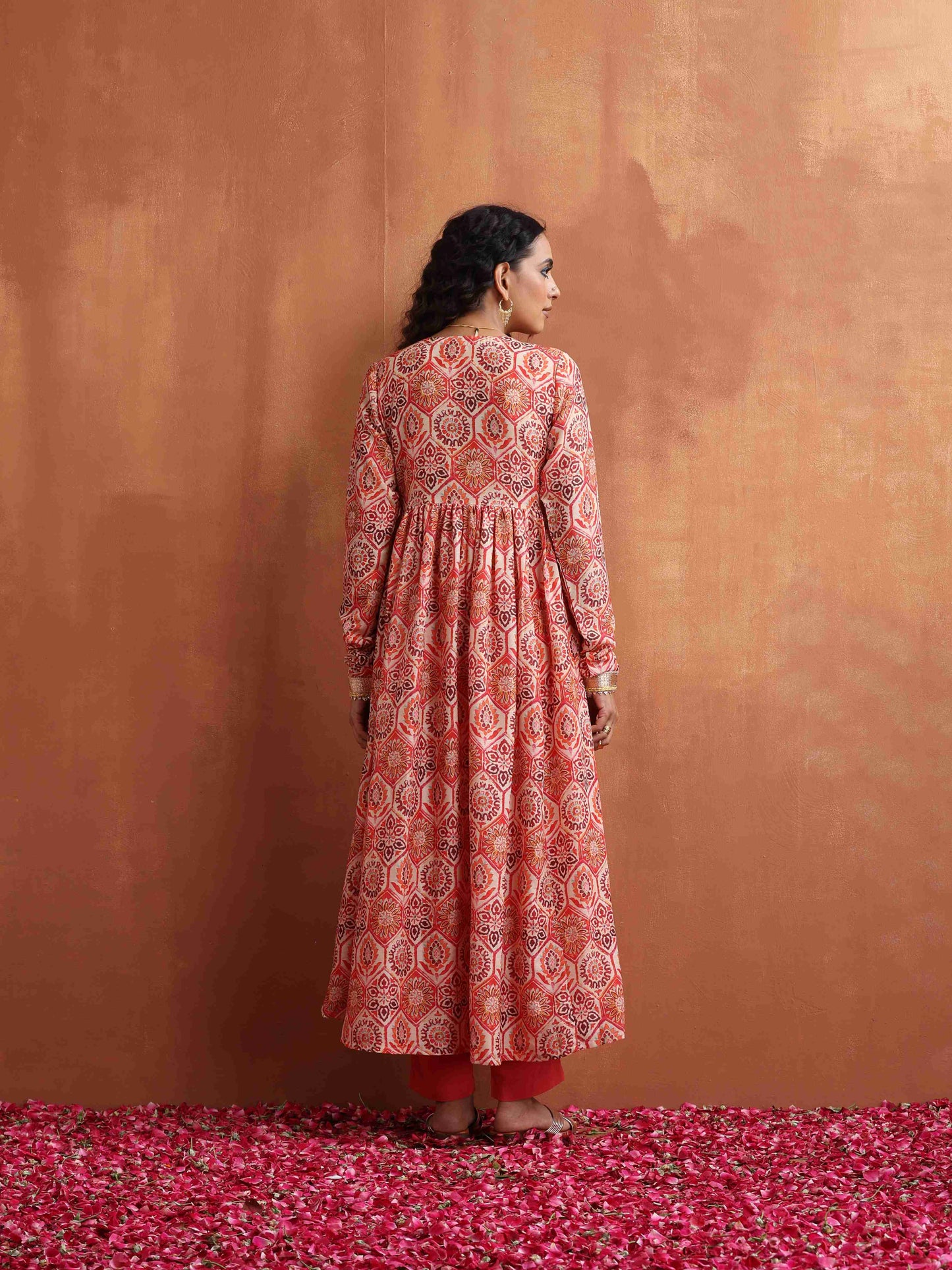 trueBrowns Beige Print Flared Anarkali Kurta Set | Swadesiicart