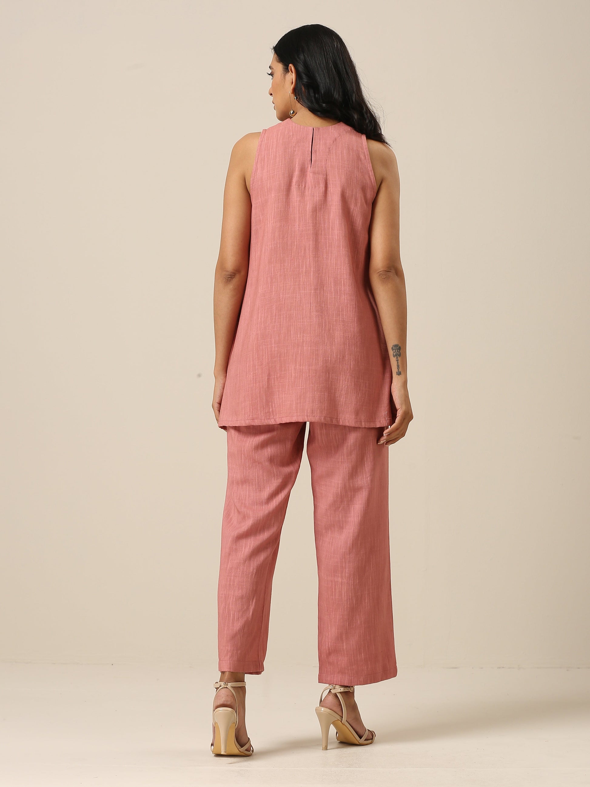 trueBrowns Light Mauve Slub Textured Sleeveless Short Co-Ord Set - Swadesiicart